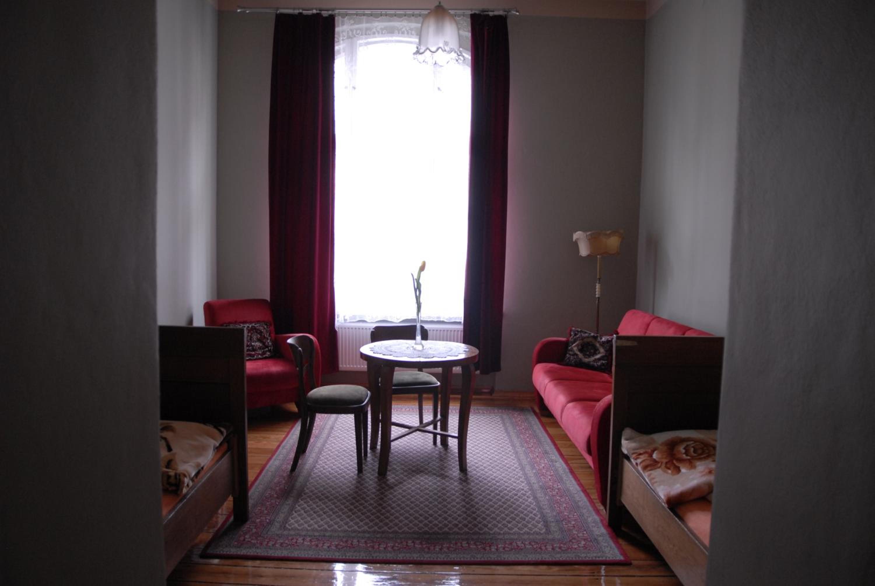 Hostel, Pokoje gościnne Mleczarnia - Ozonowane