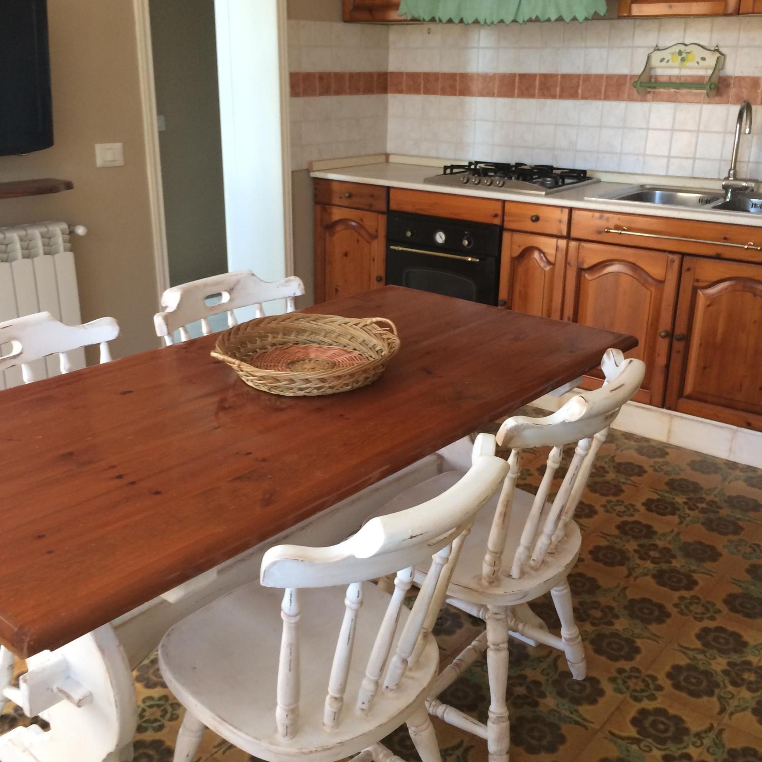 Villa L'Ottagono con cucina parcheggio privato telecamerizzato e wifi view 3