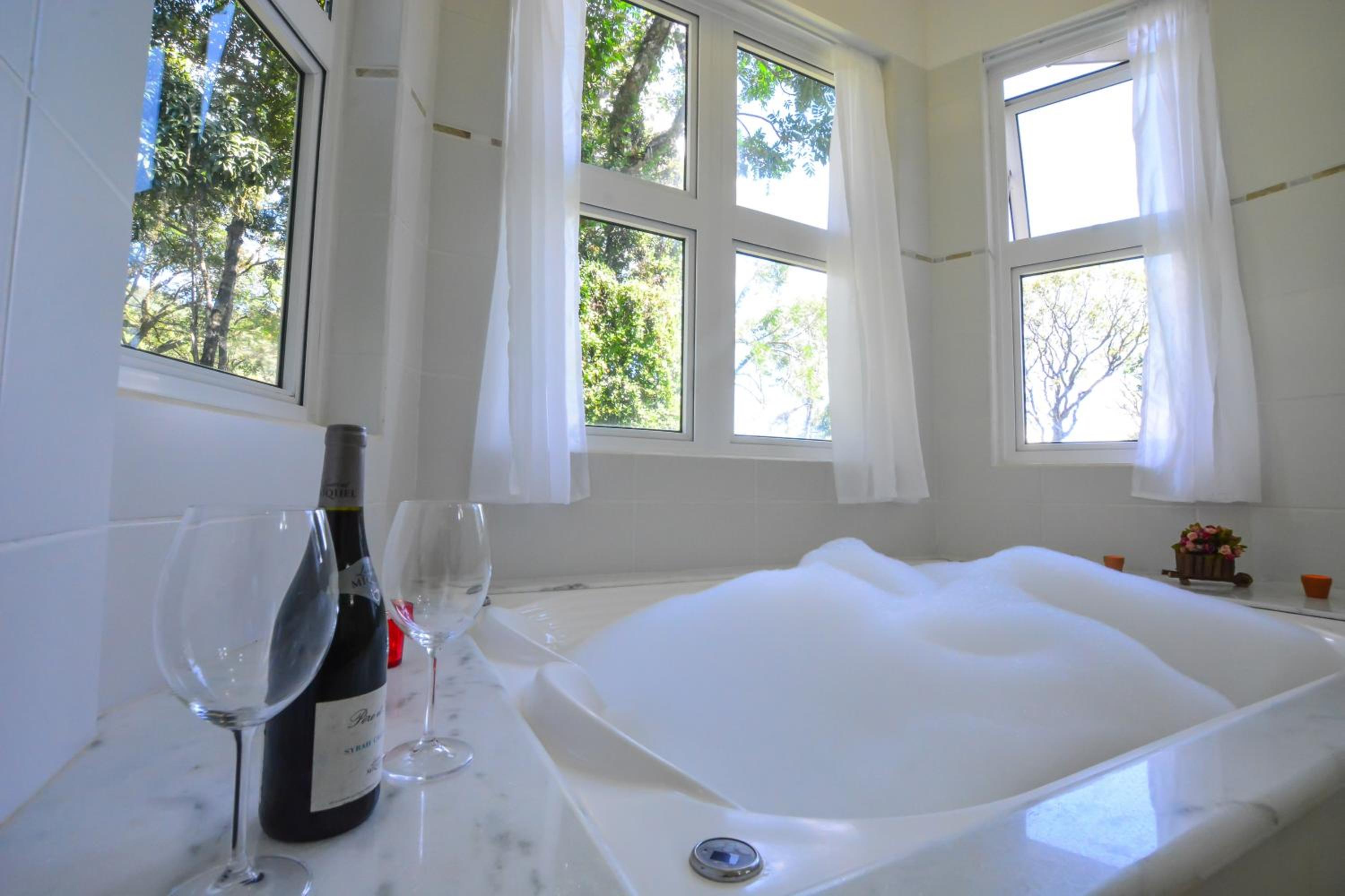 La Réserve Suites