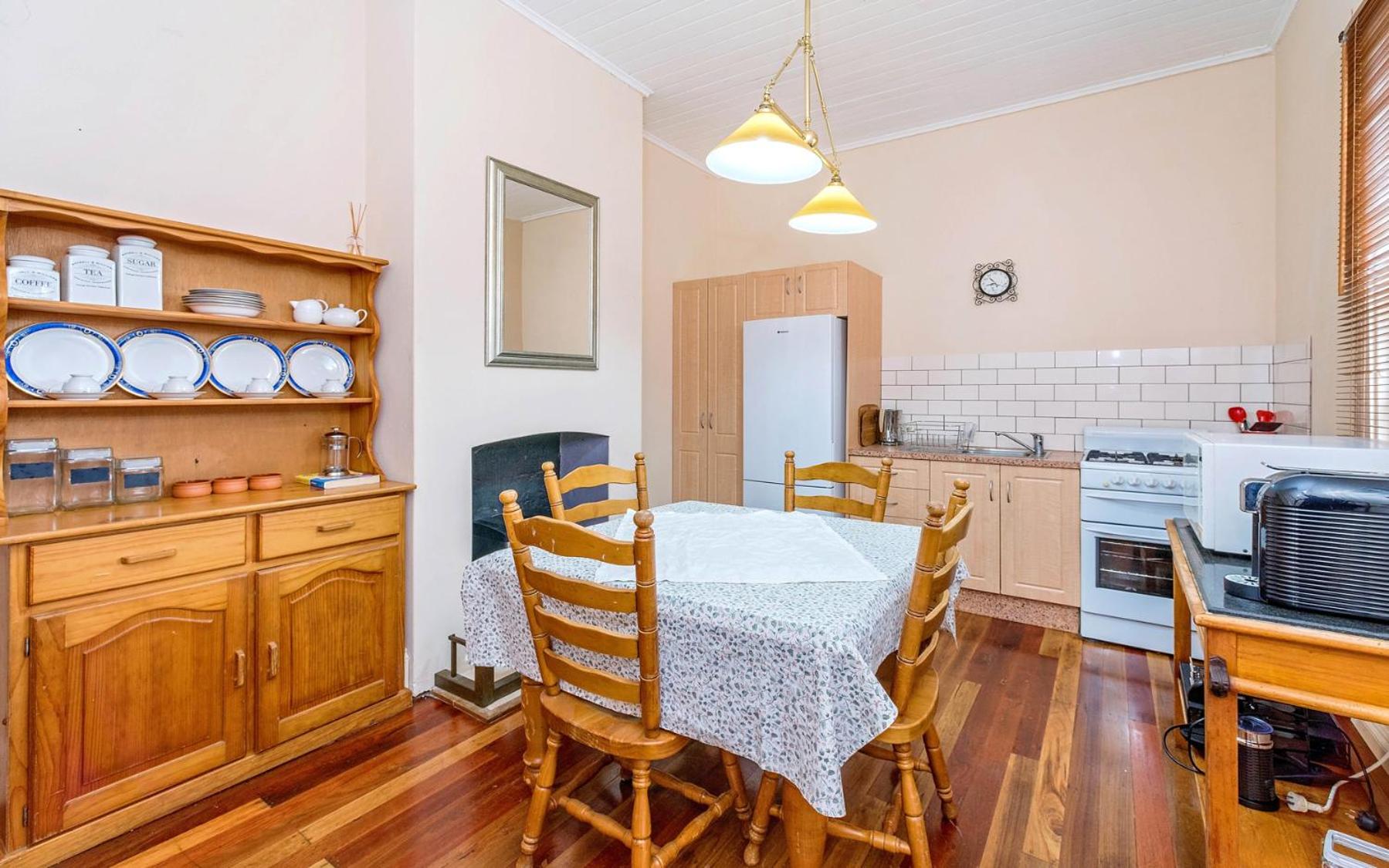 Eliza 1875 Red Brick Duplex Townhouse view 4