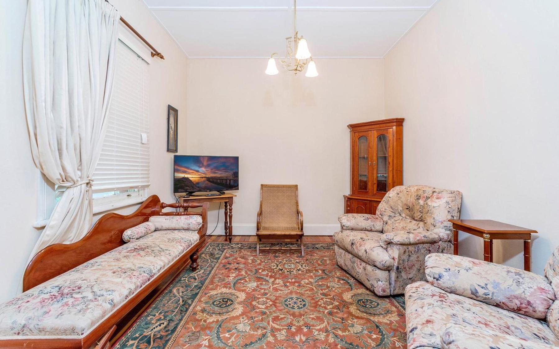 Eliza 1875 Red Brick Duplex Townhouse view 2