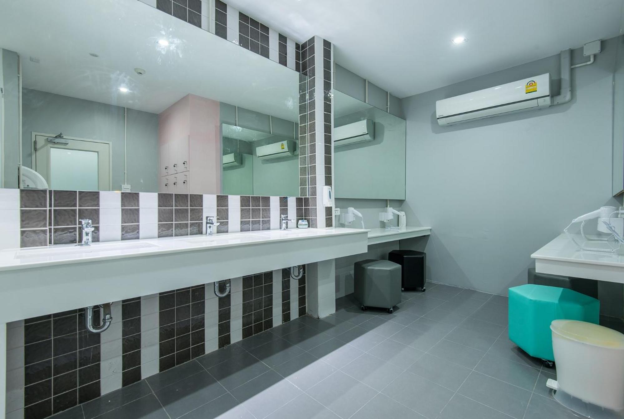 Siam Stadium Hostel