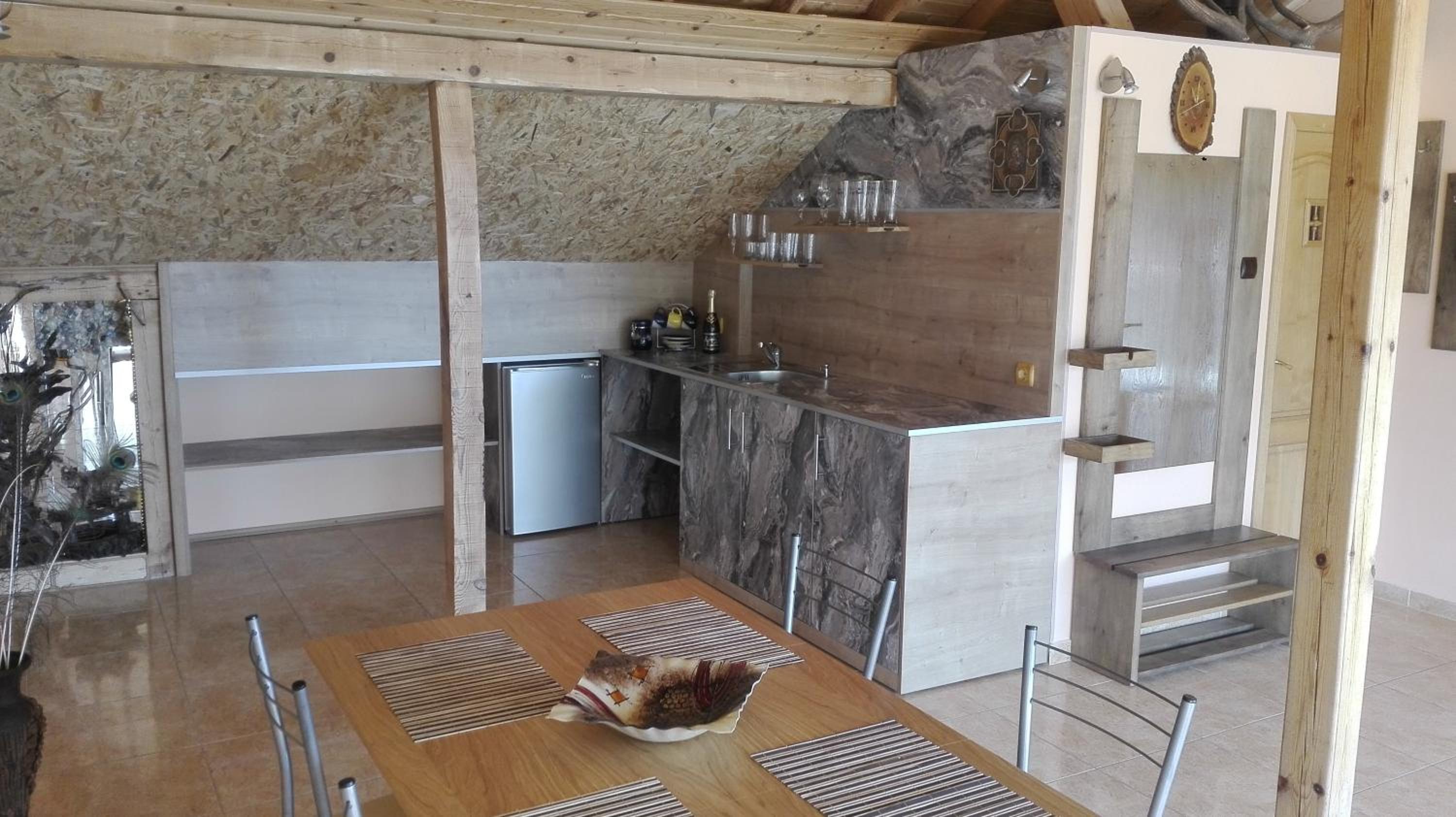 Eleonor Guest House
