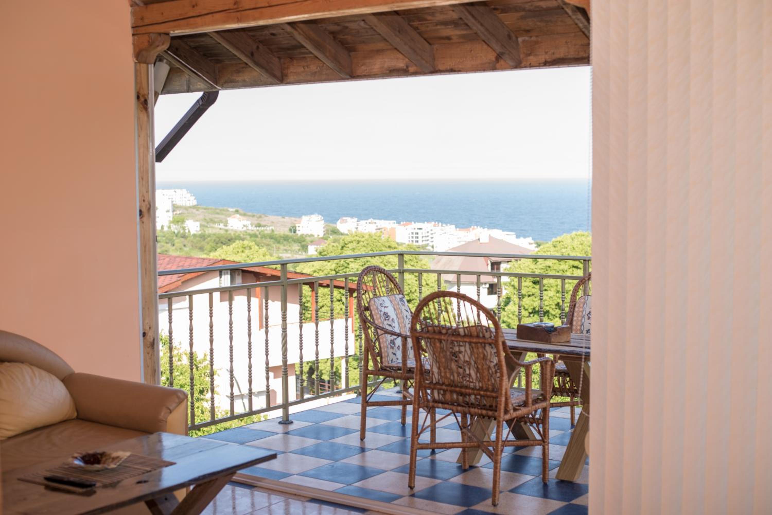 Eleonor Guest House