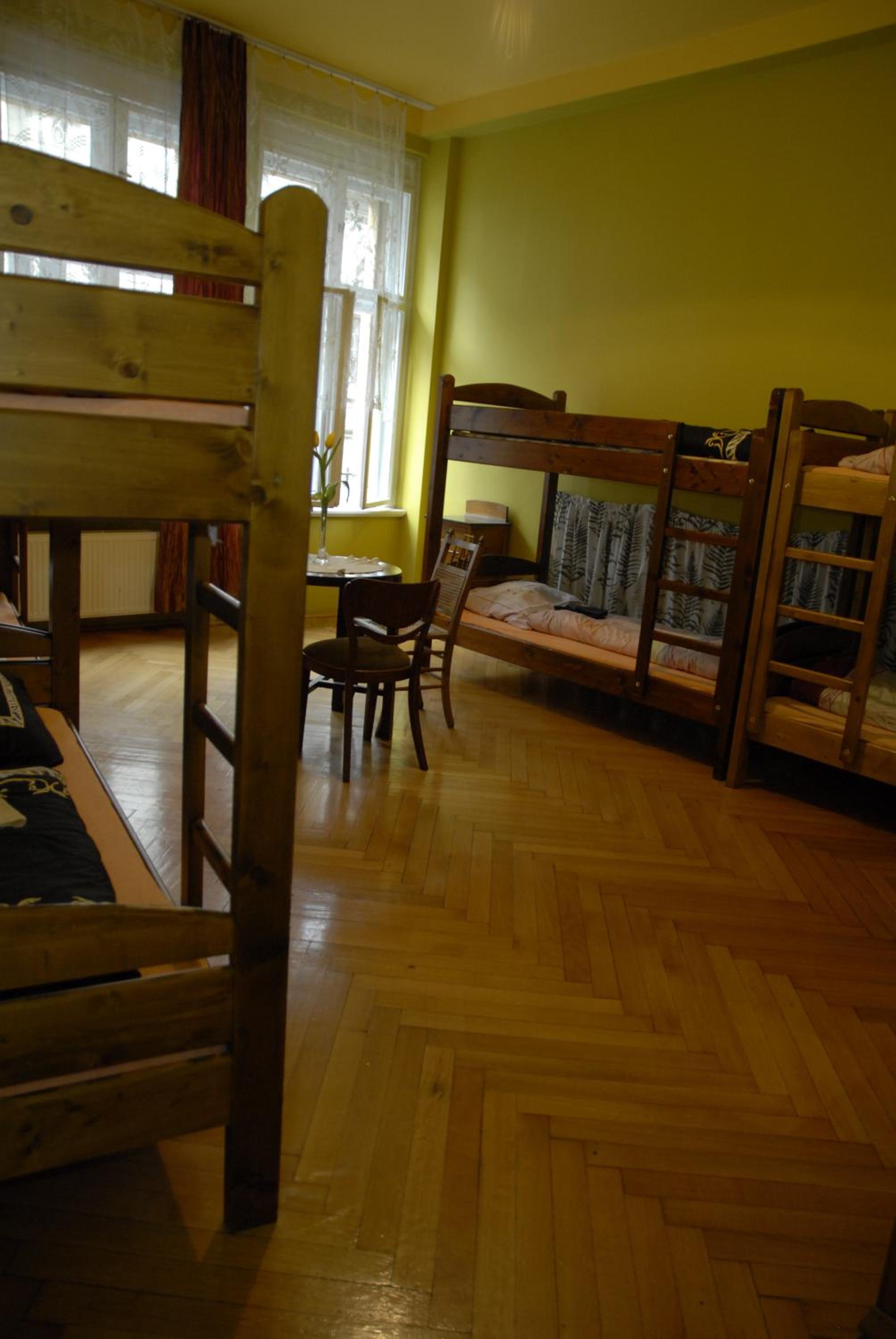 Hostel, Pokoje gościnne Mleczarnia - Ozonowane