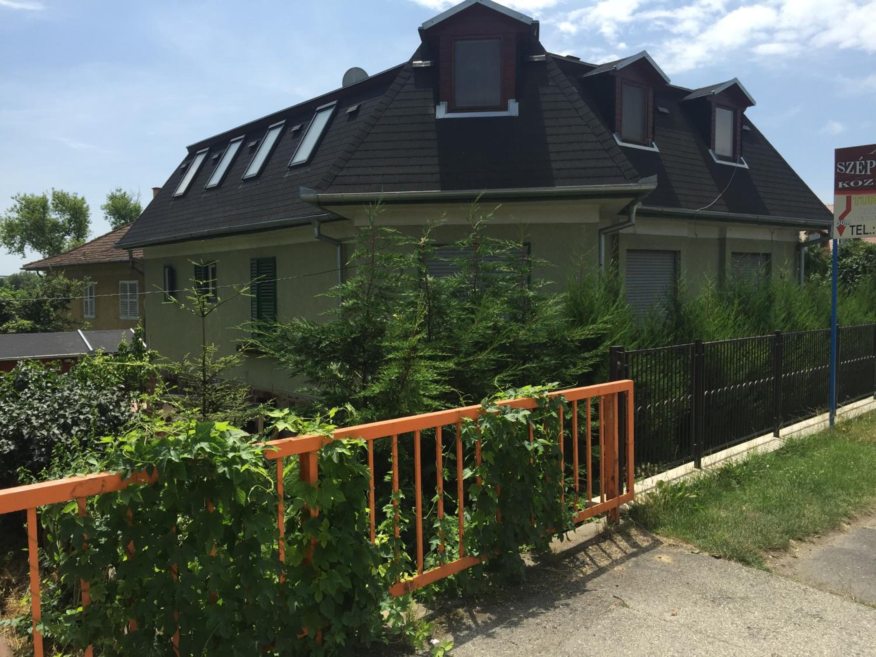 Photo 44