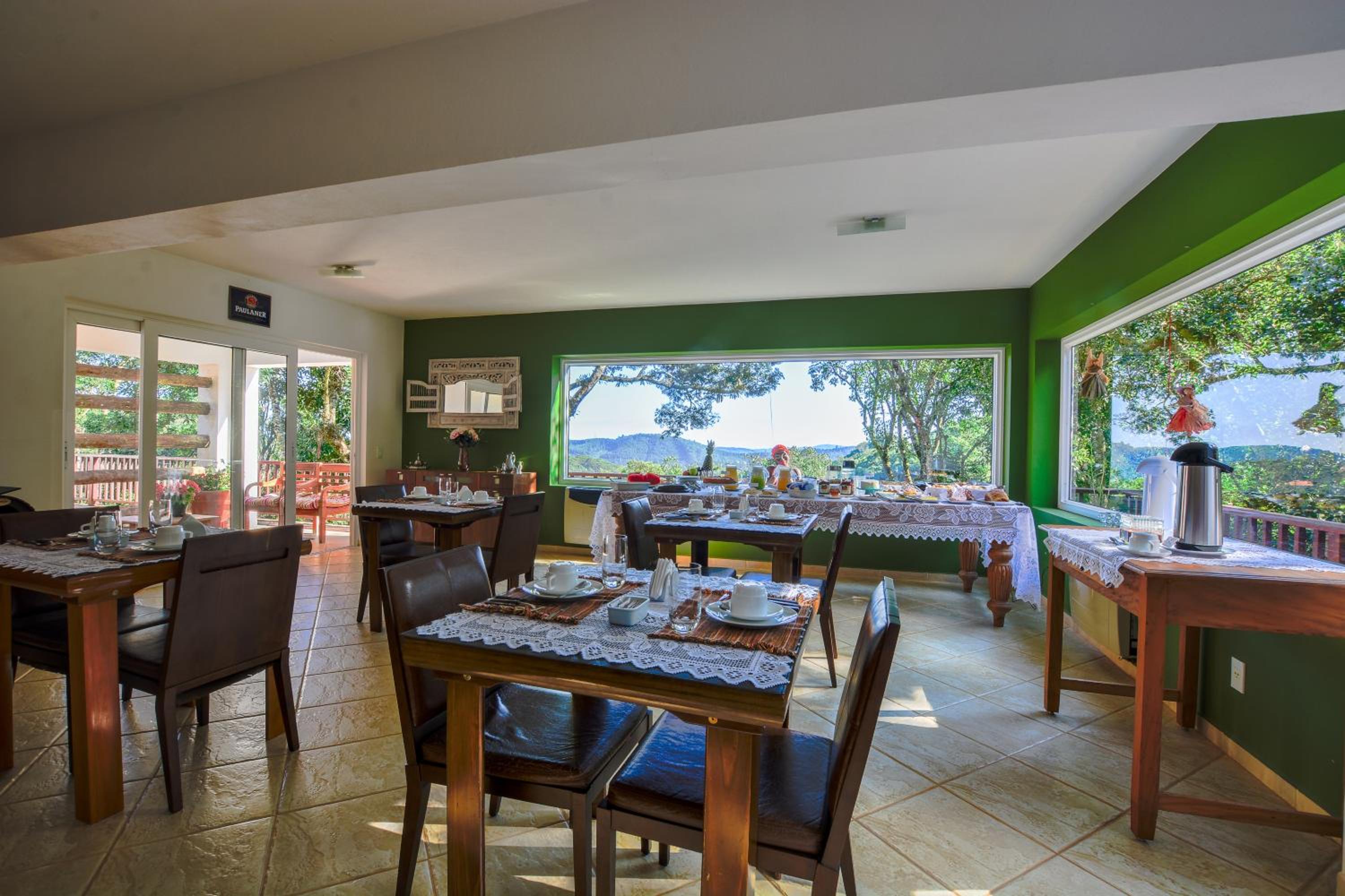 La Réserve Suites