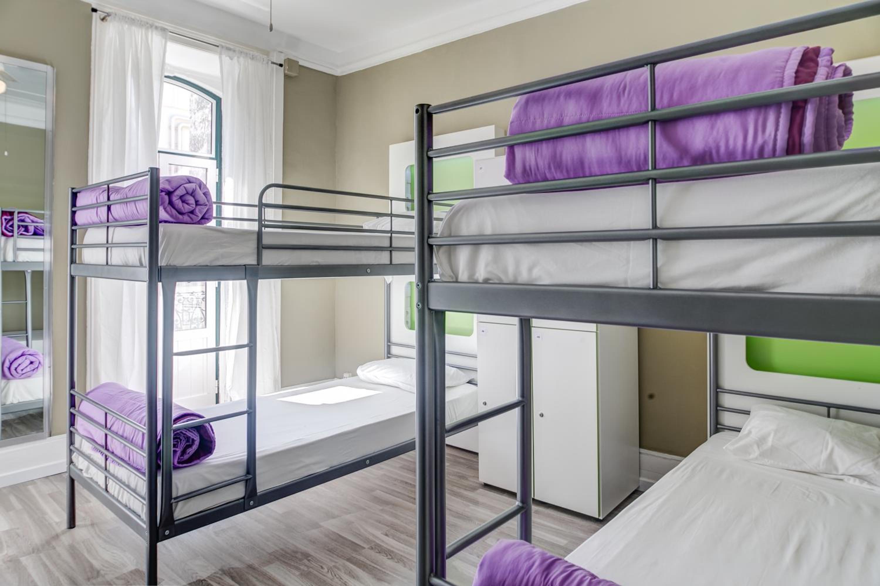 Hostel Seven Hills