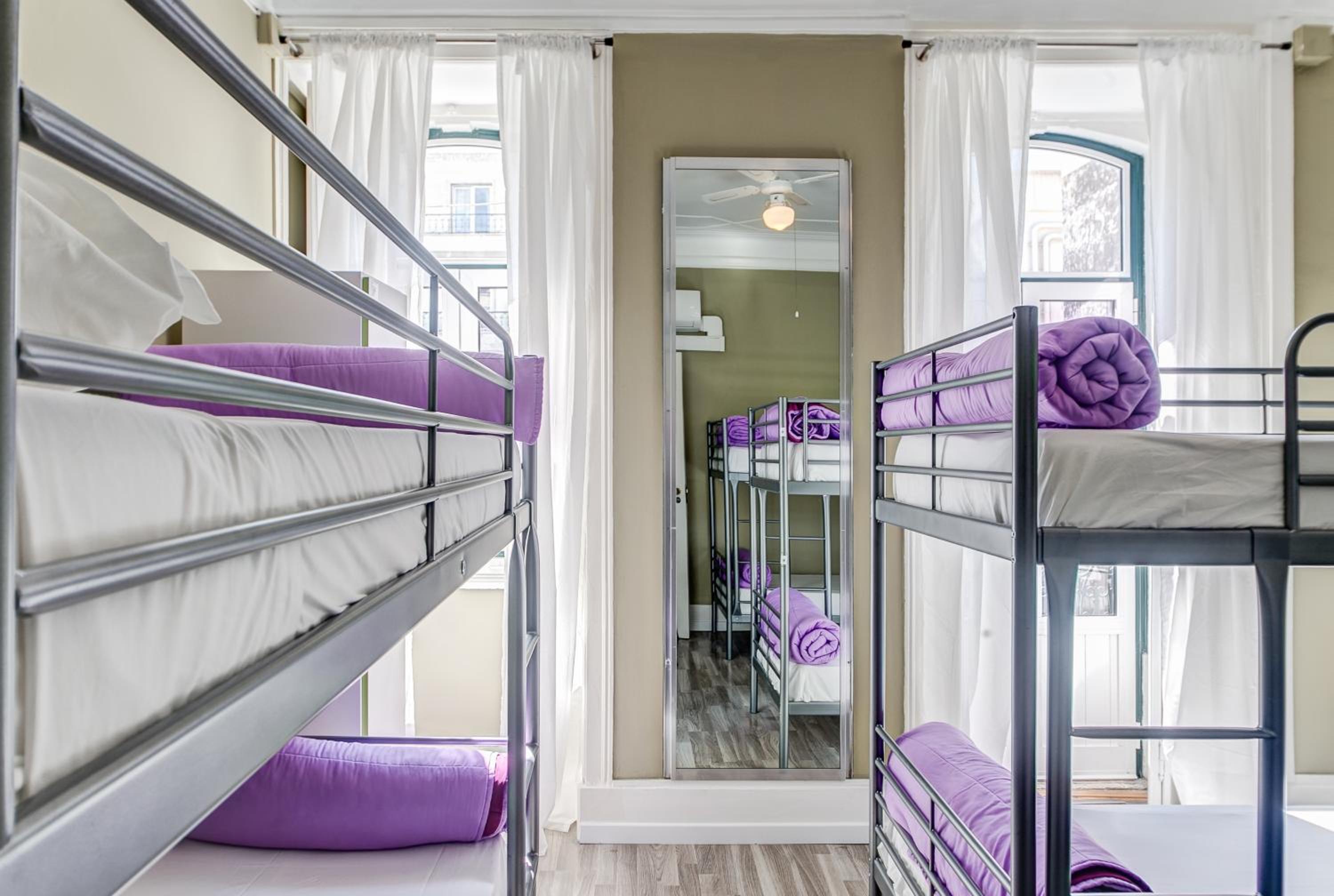 Hostel Seven Hills