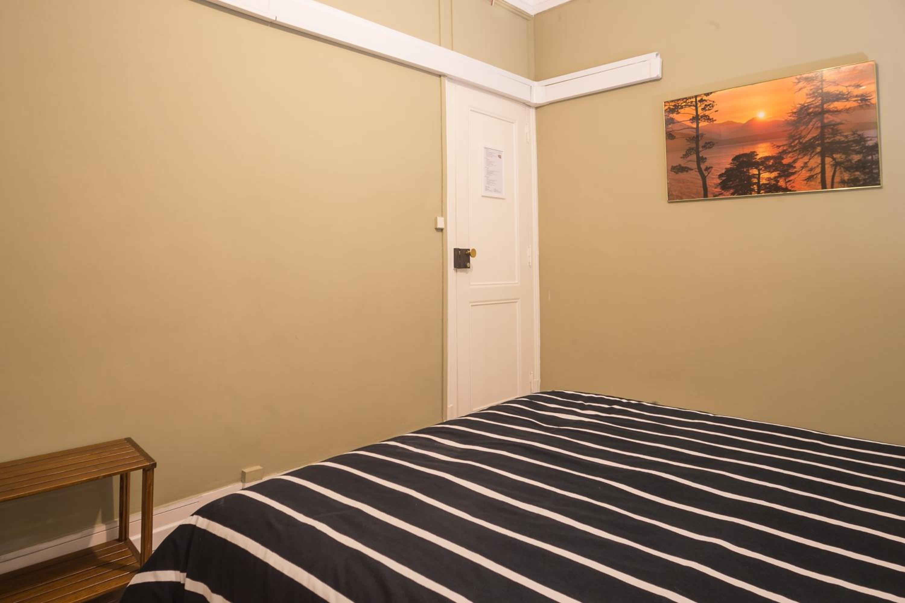 Hostel Seven Hills