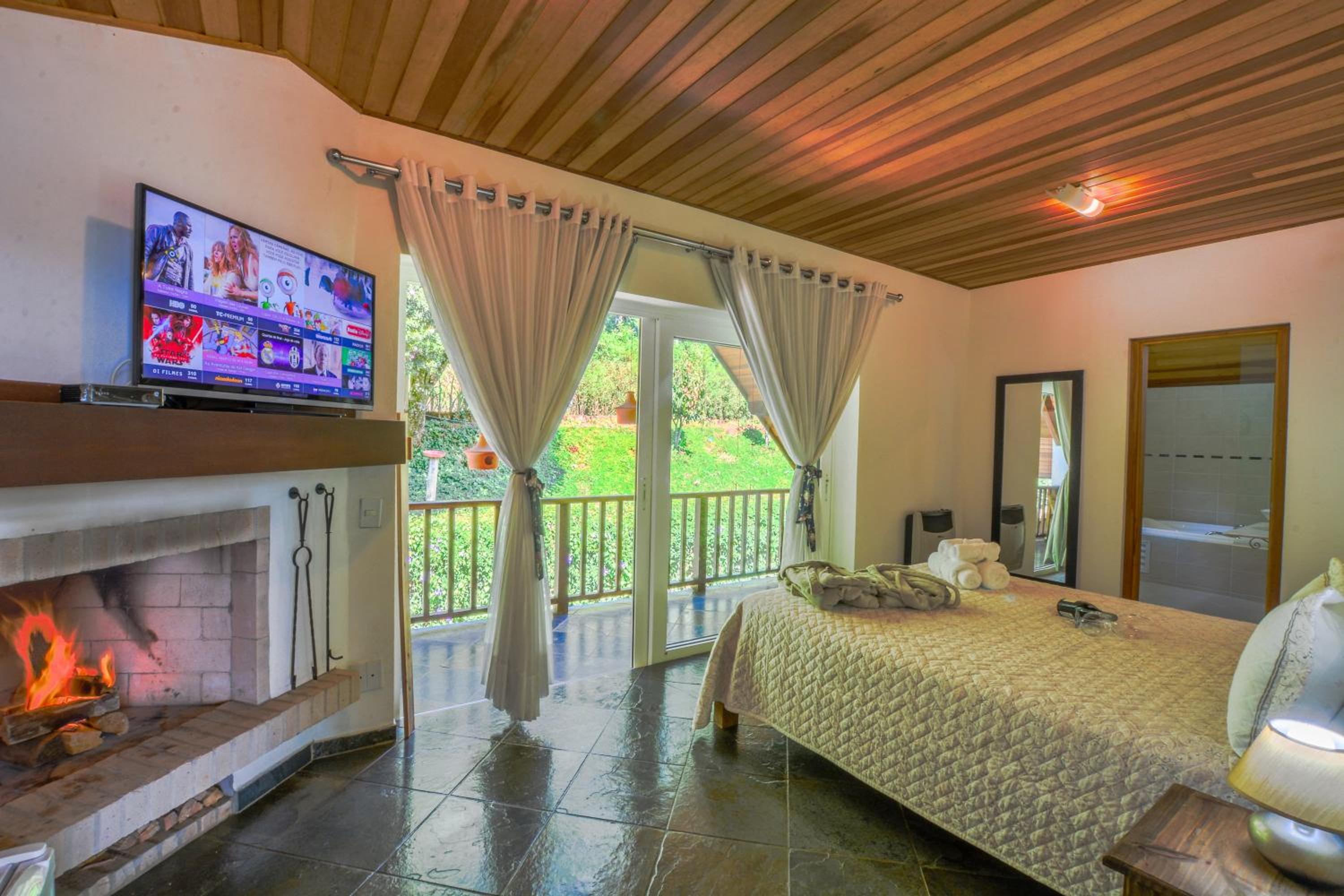 La Réserve Suites