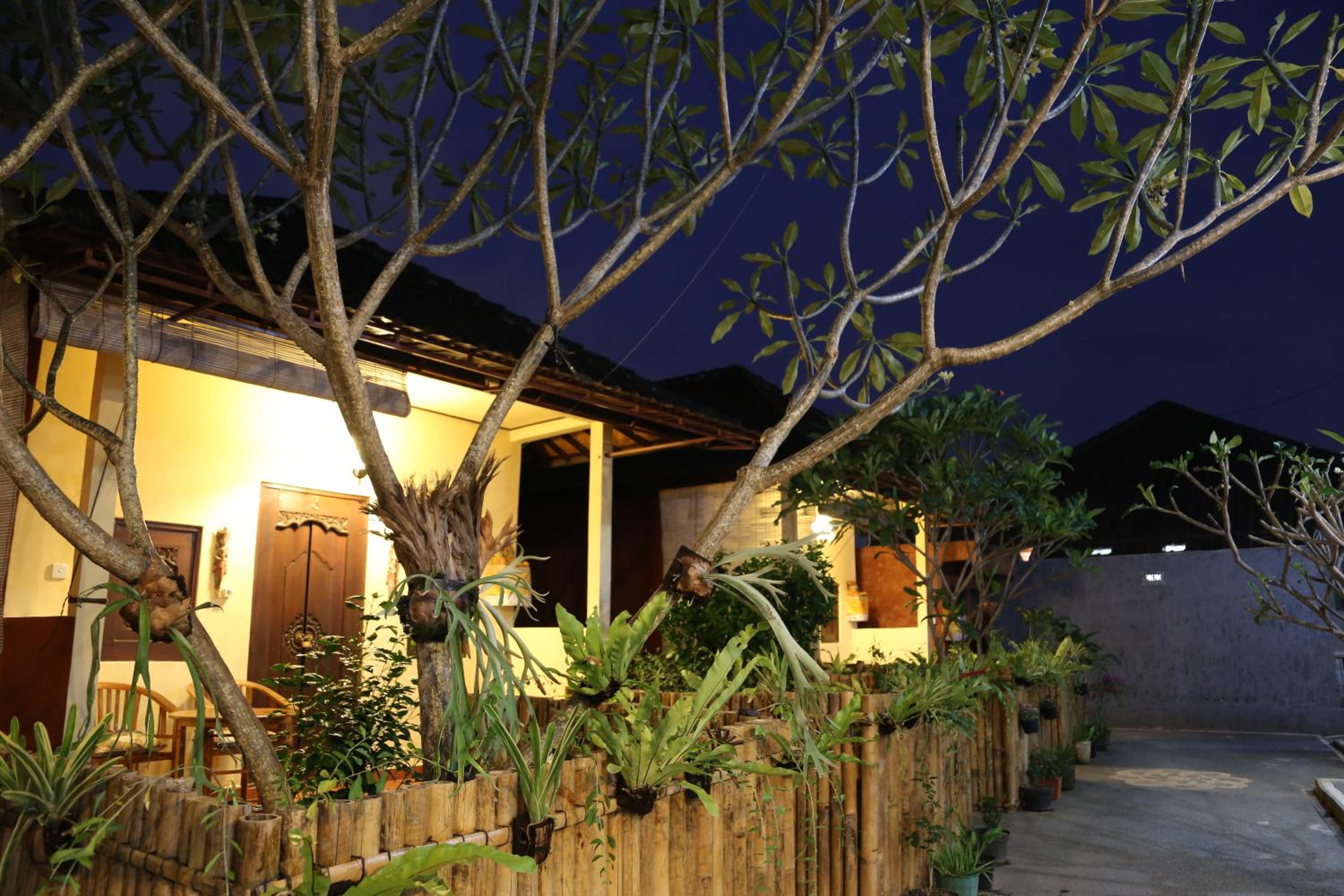 Ayye Bungalows