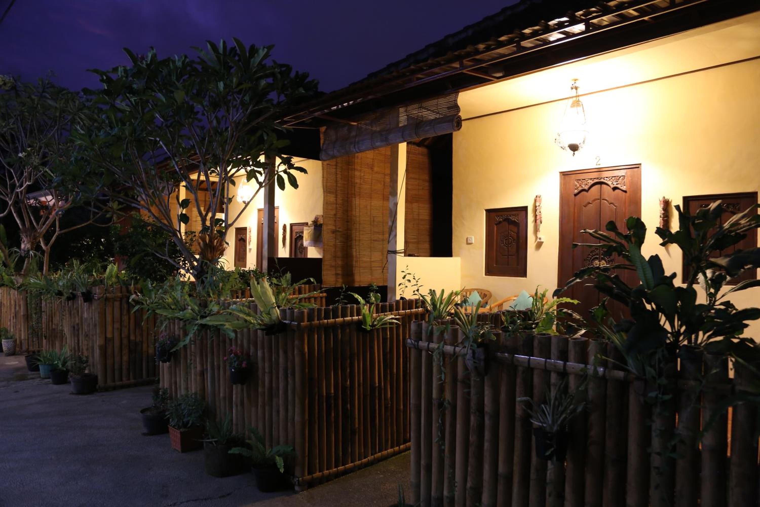 Ayye Bungalows