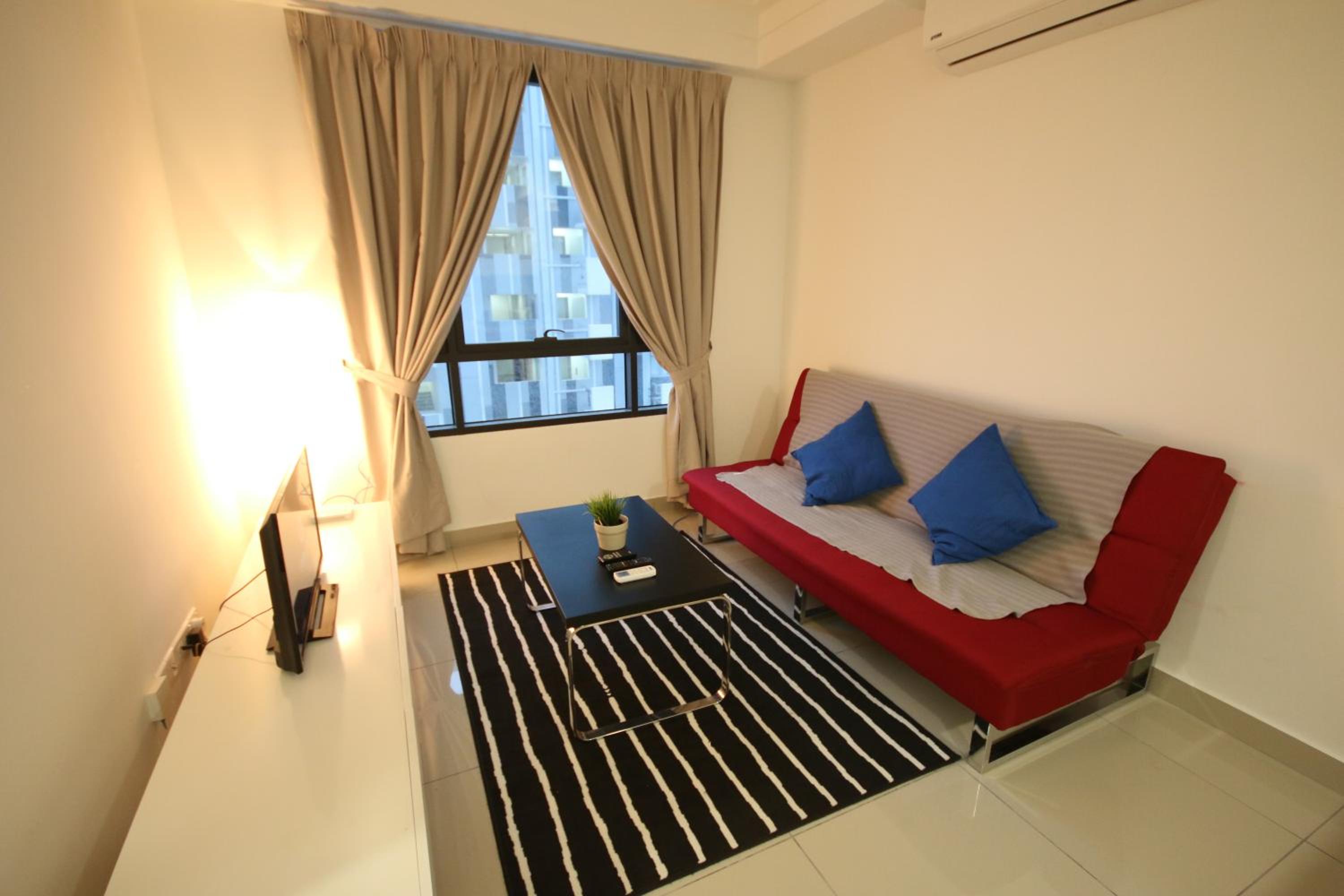 Afham Apartment @ Solstice photo 1