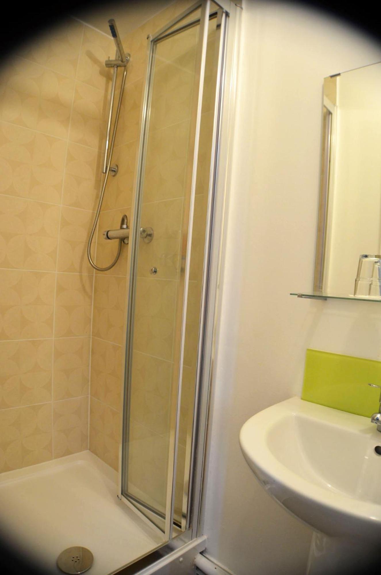 Queens Guesthouse Manchester