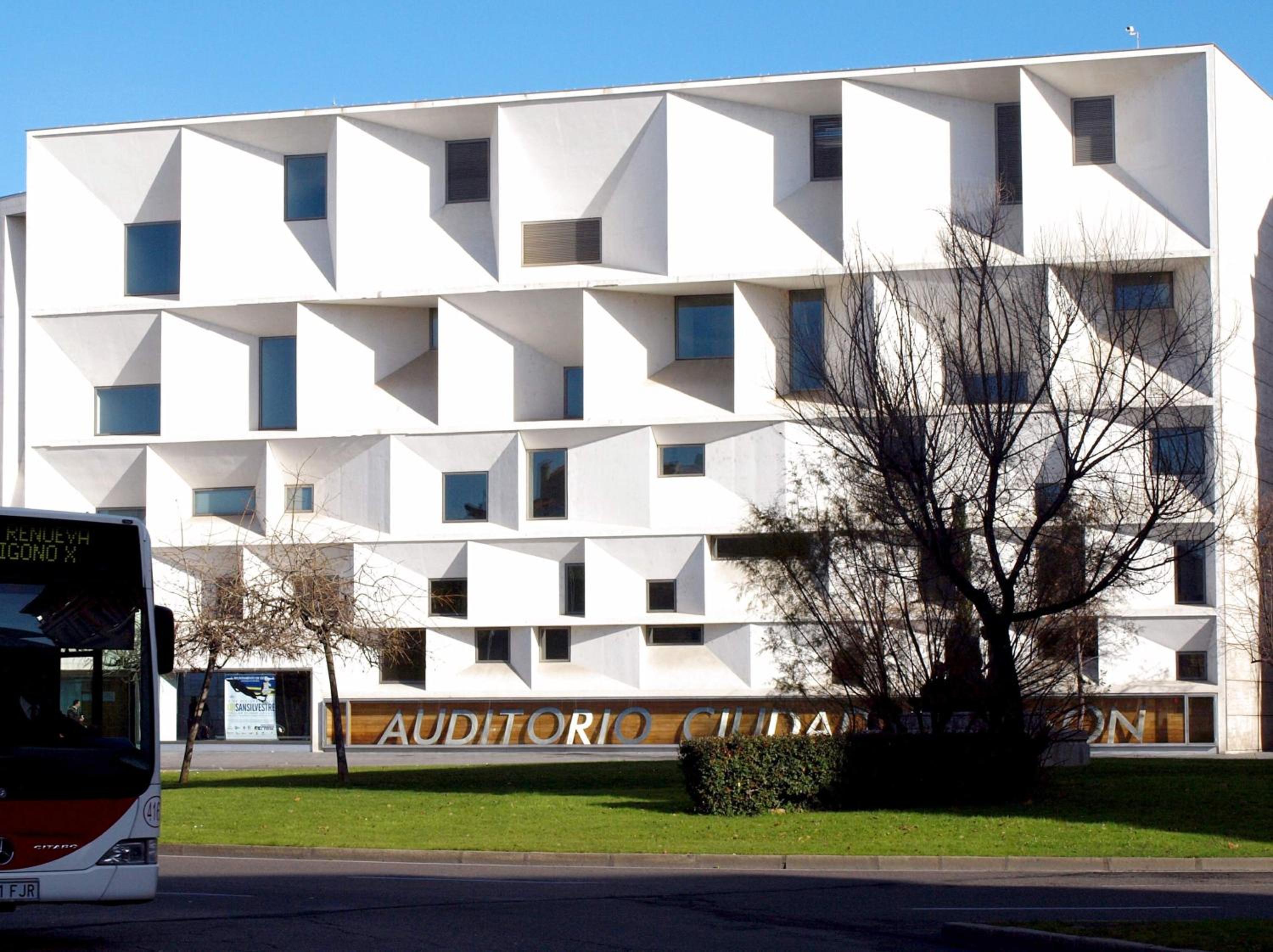 Entrevias Lodging - con Garaje y WIFI