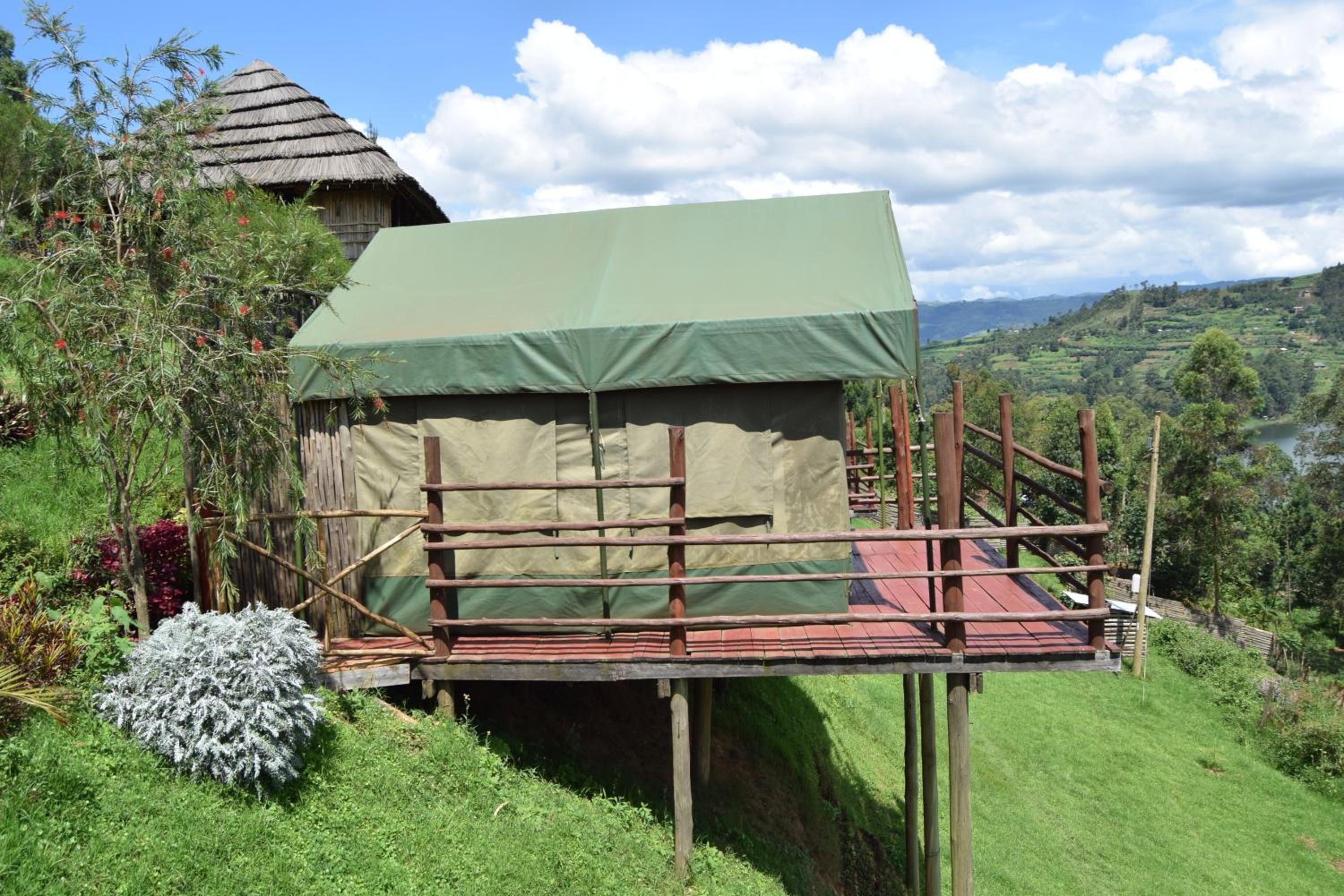 Hawk's Eye Lodge Bunyonyi view 3