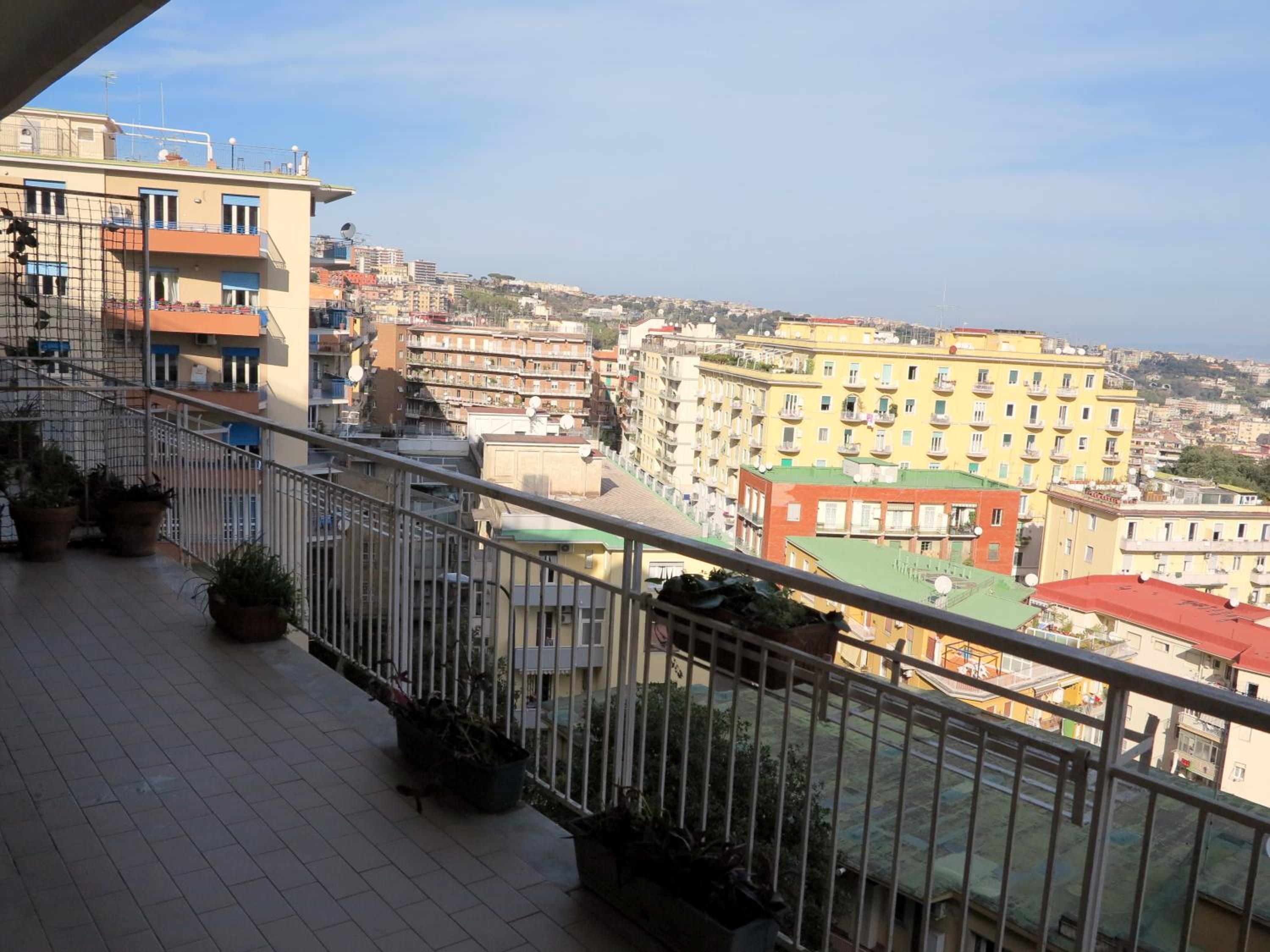 Pretty panoramic apartment - half way Center-Vomero district photo 2