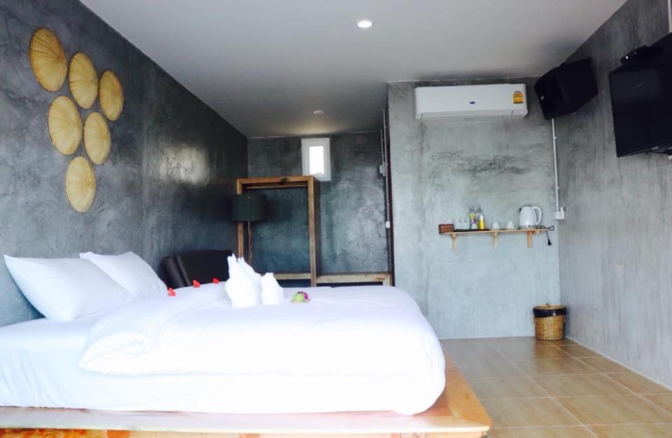 Klang Aow Resort view 5