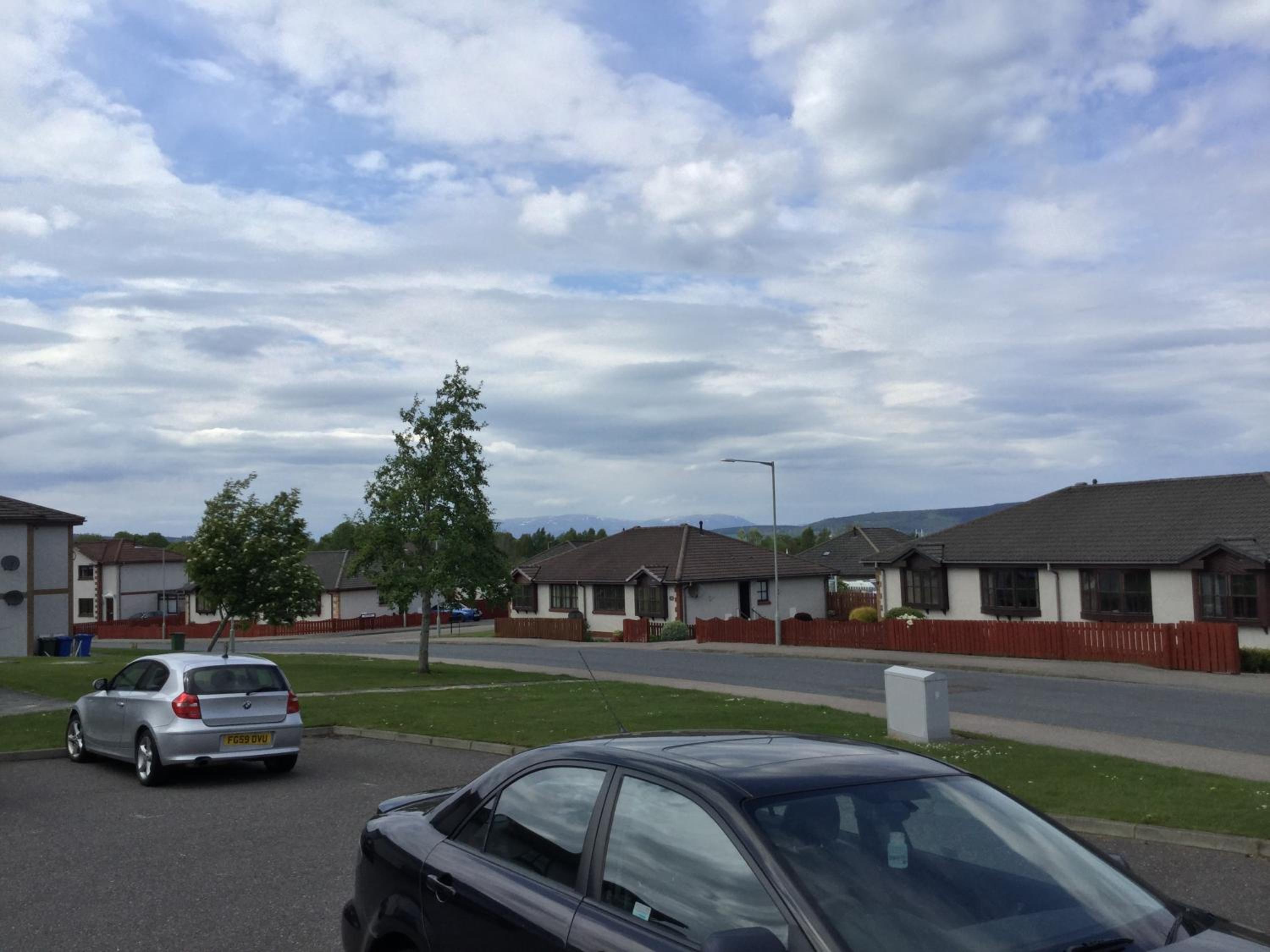 One-Bedroom Apartment - Wyvis Free Parking