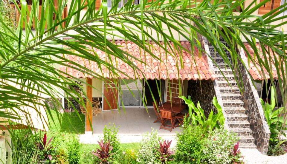 Costa Riki Apartments