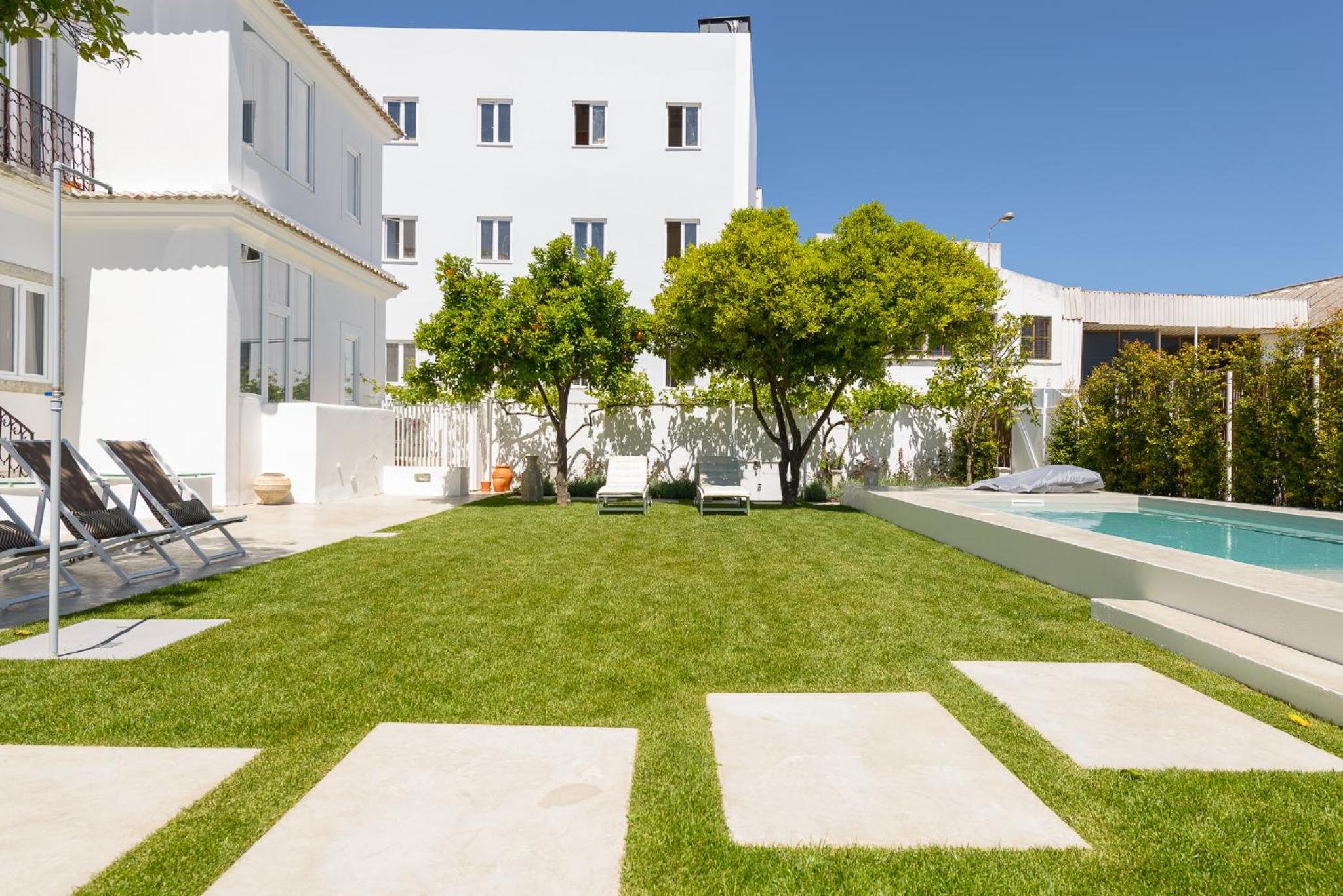 Dona Graca Lisbon Apartments