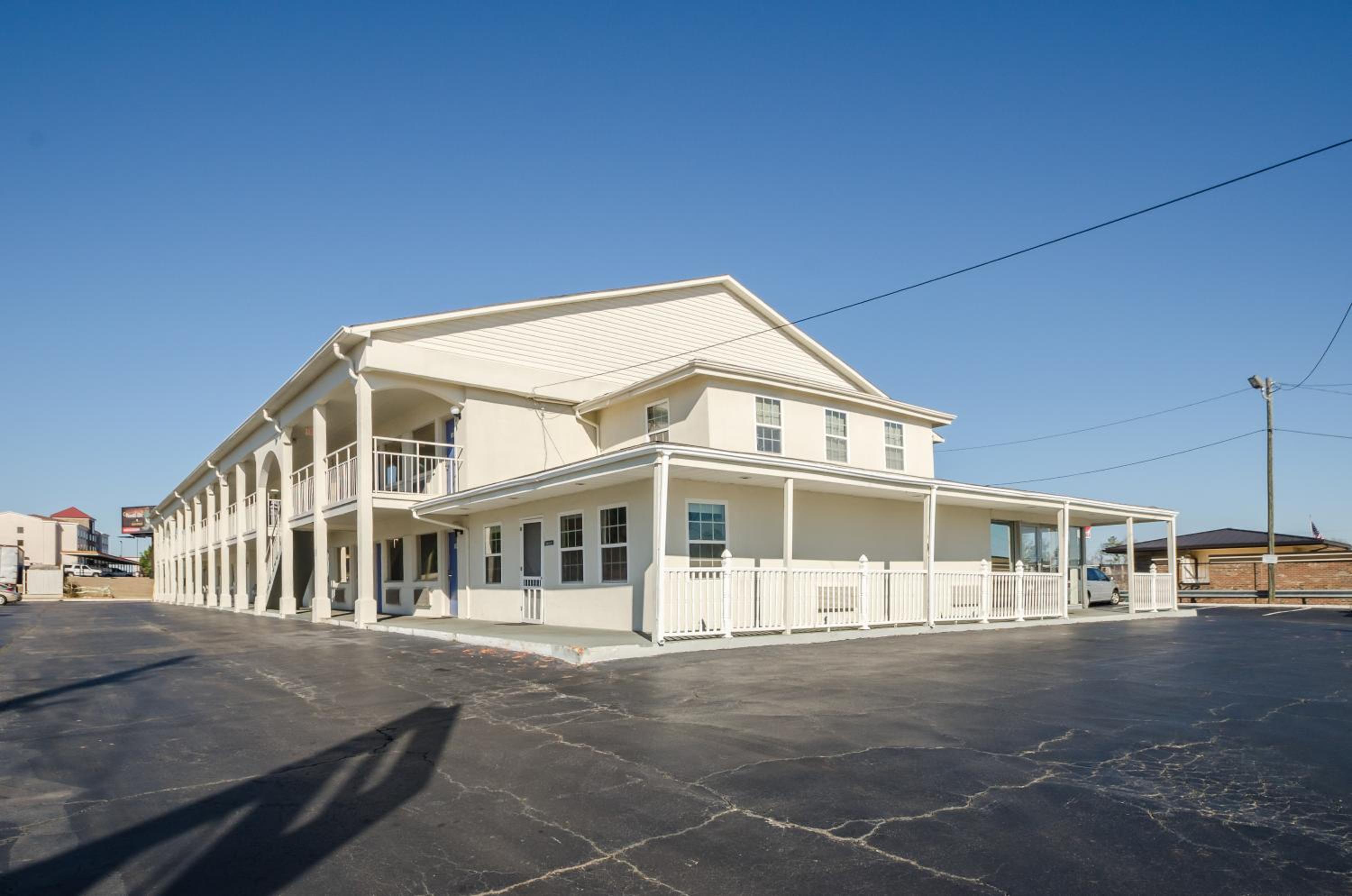 Motel 6-Commerce, GA