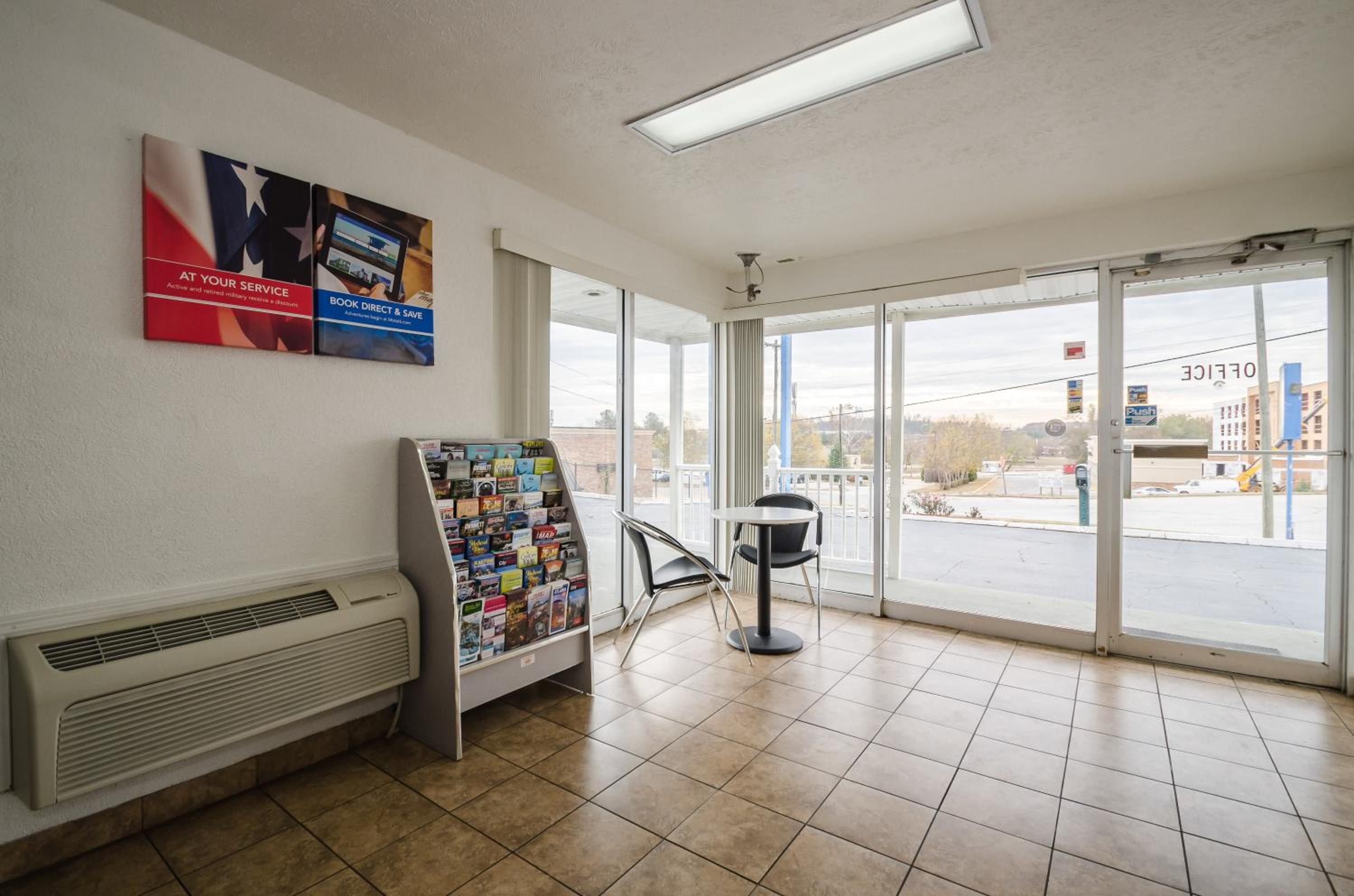 Motel 6-Commerce, GA