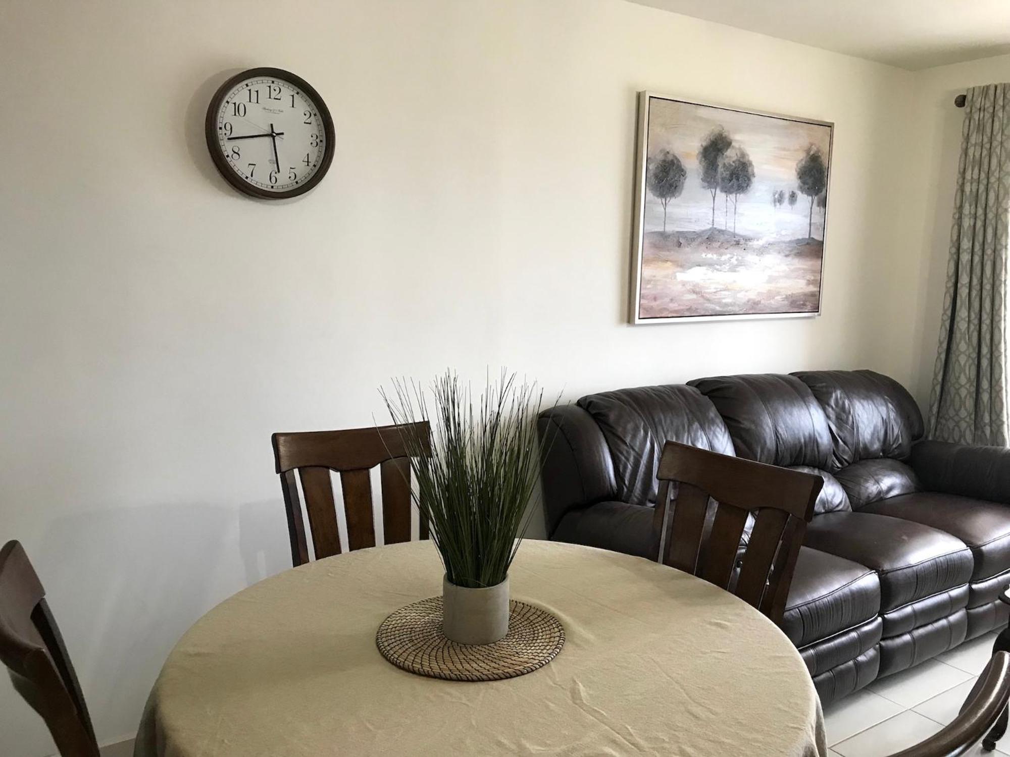 Fantastic & Cozy #10: Condo Close to the Beach view 5