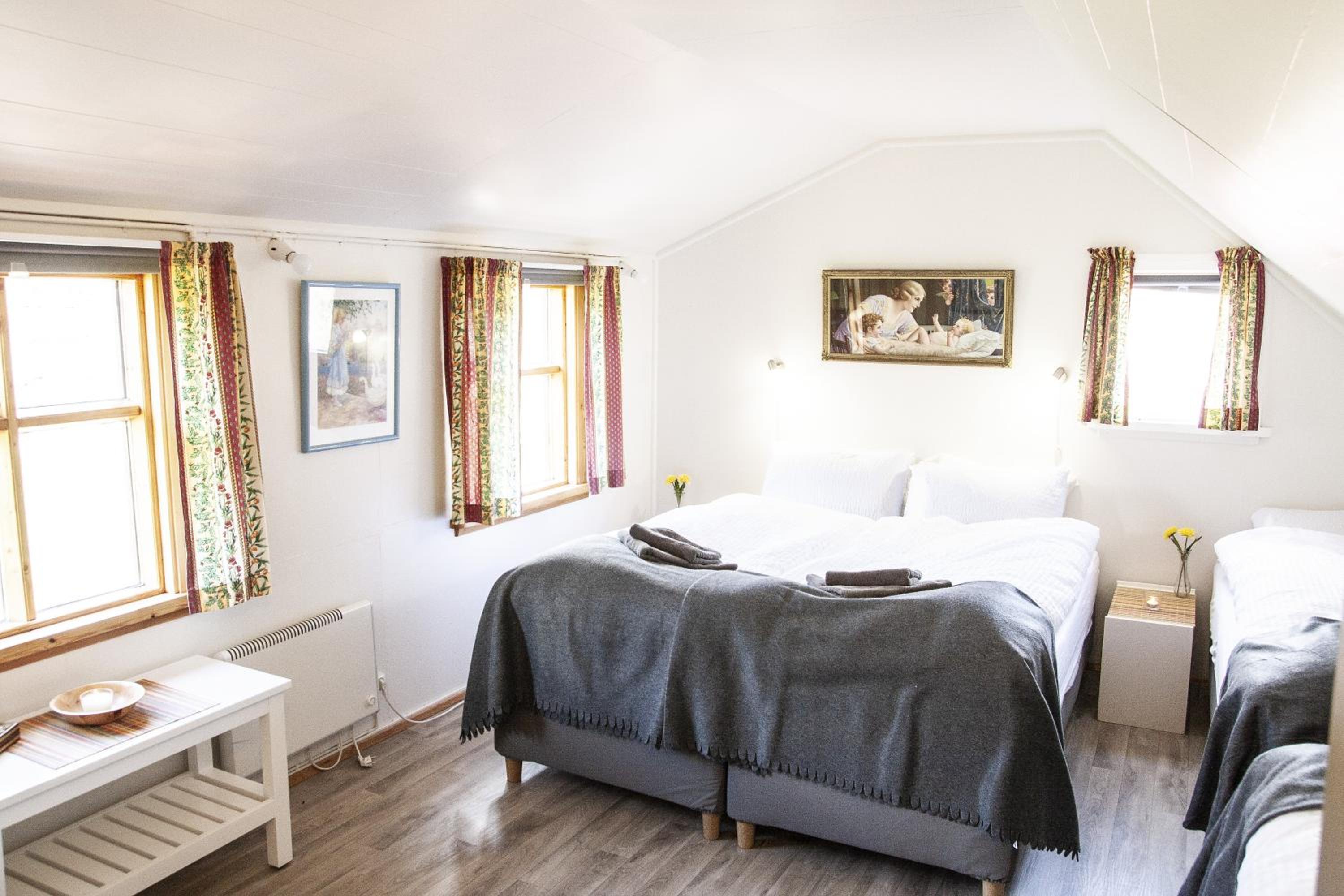 Fossardalur Guesthouse