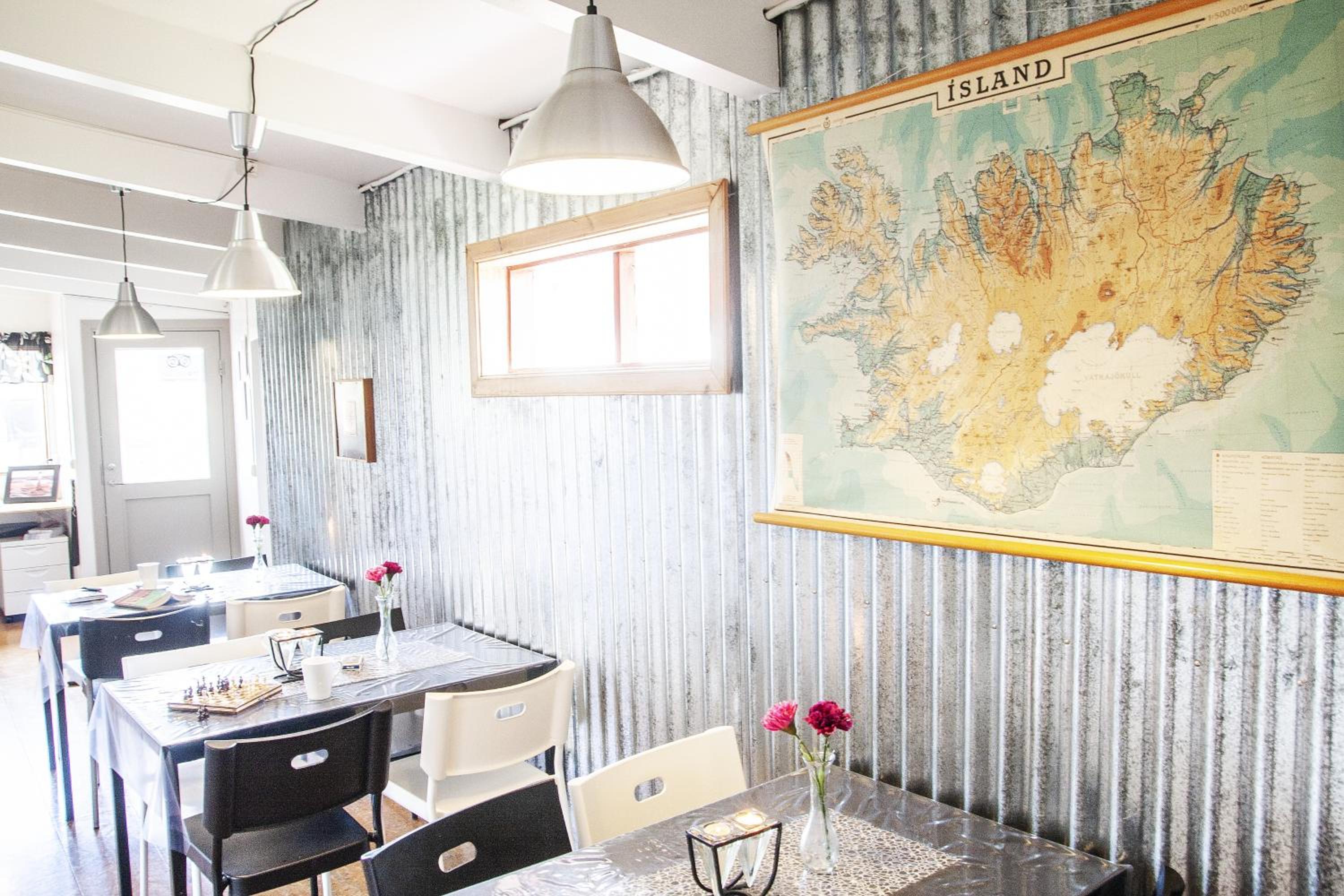 Fossardalur Guesthouse
