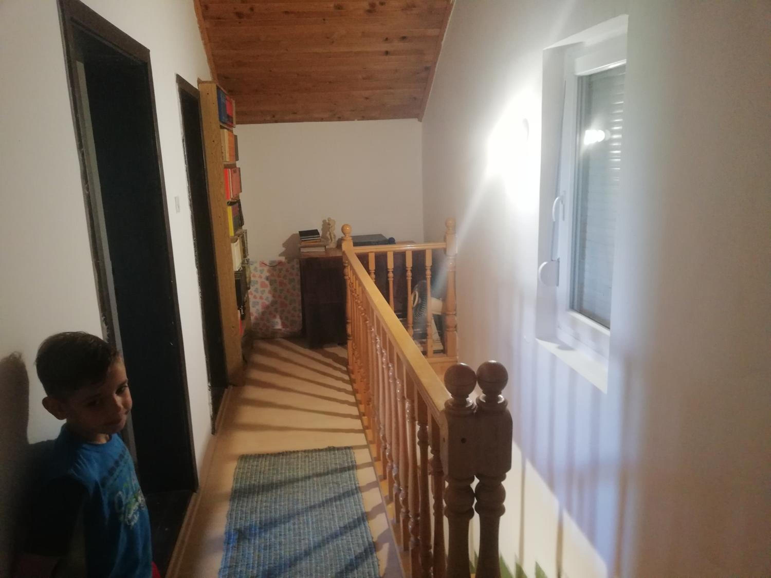 Photo 33