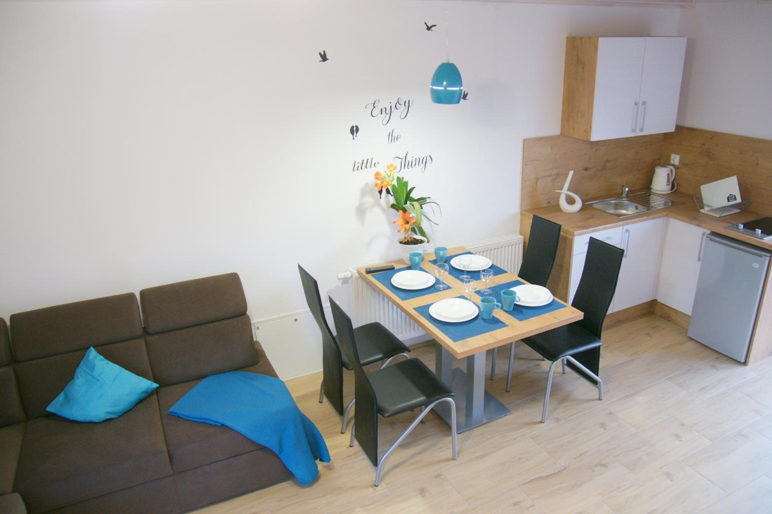Koral Apartamenty 1 min od morza, kuchnia, taras, place zabaw view 3