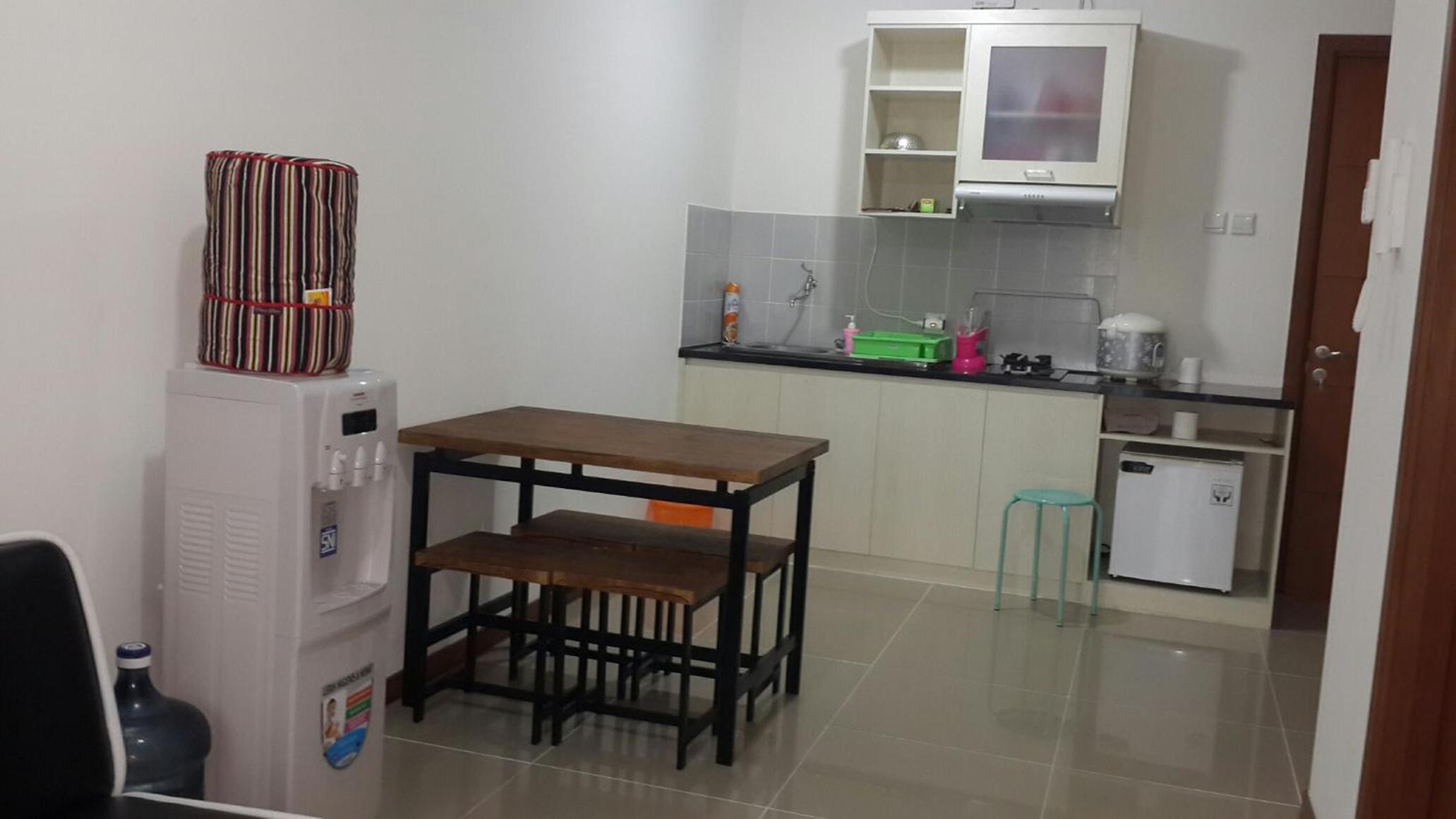 Robert's Condominium