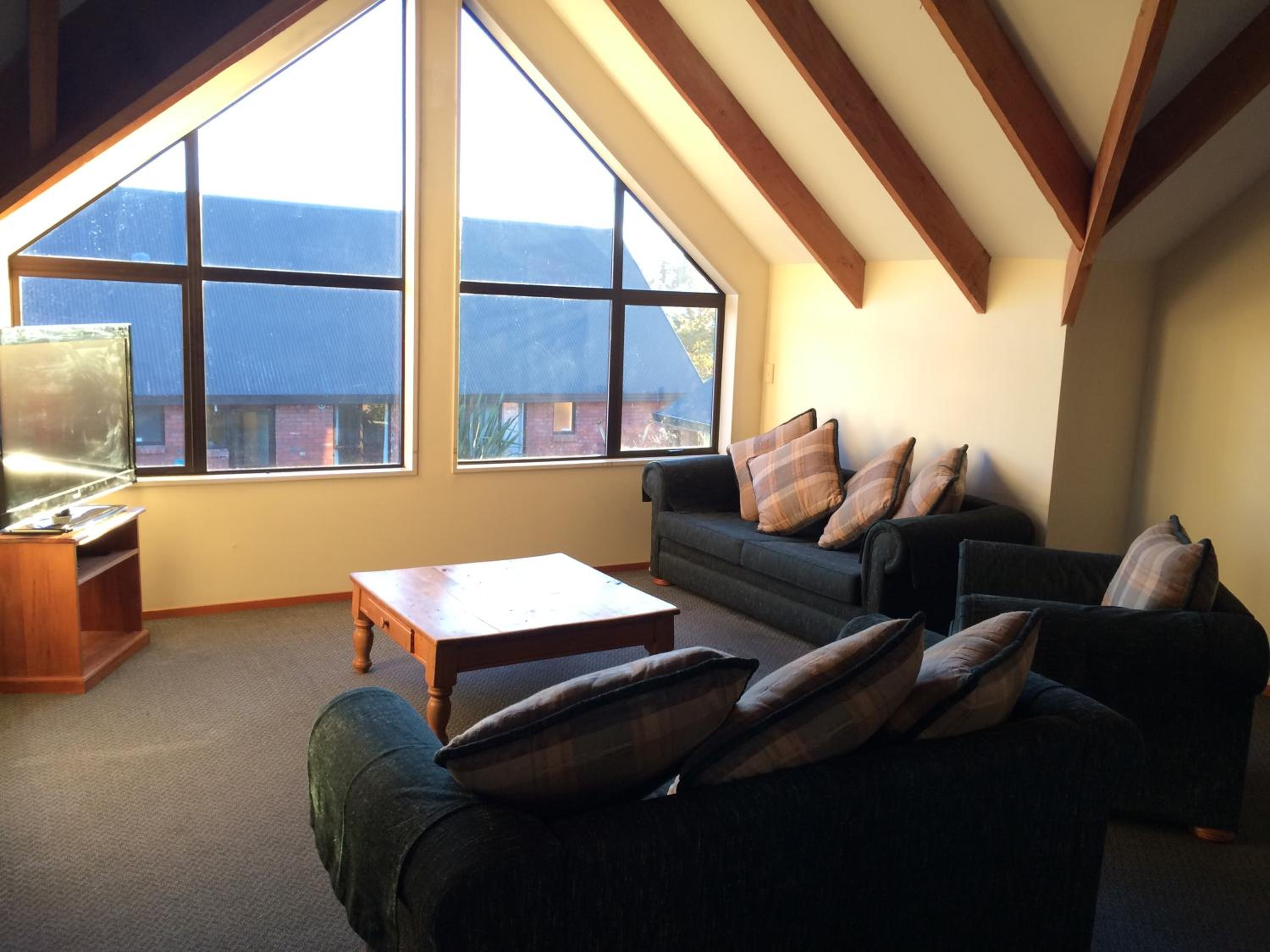 Snow Denn Lodge