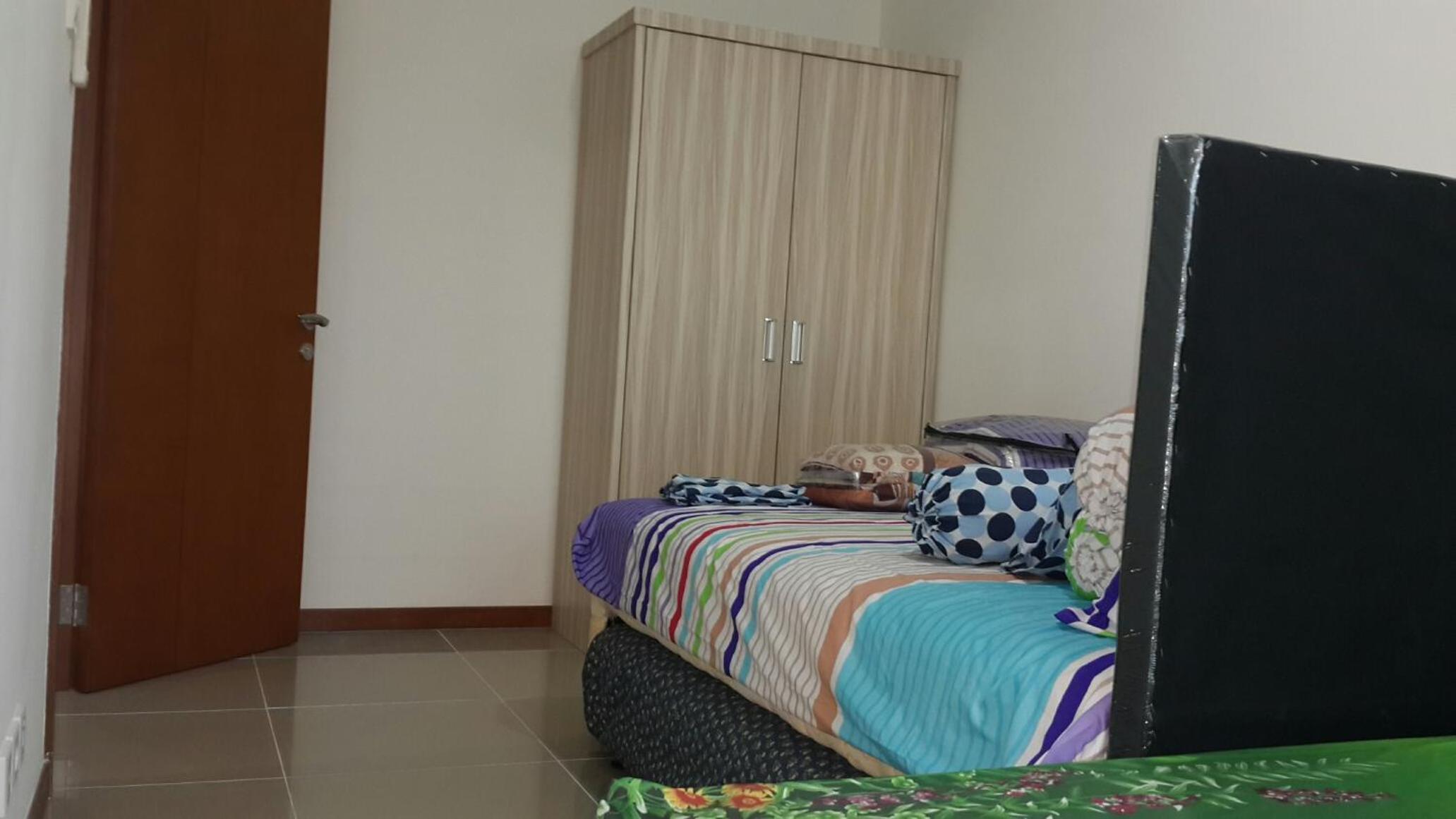 Robert's Condominium