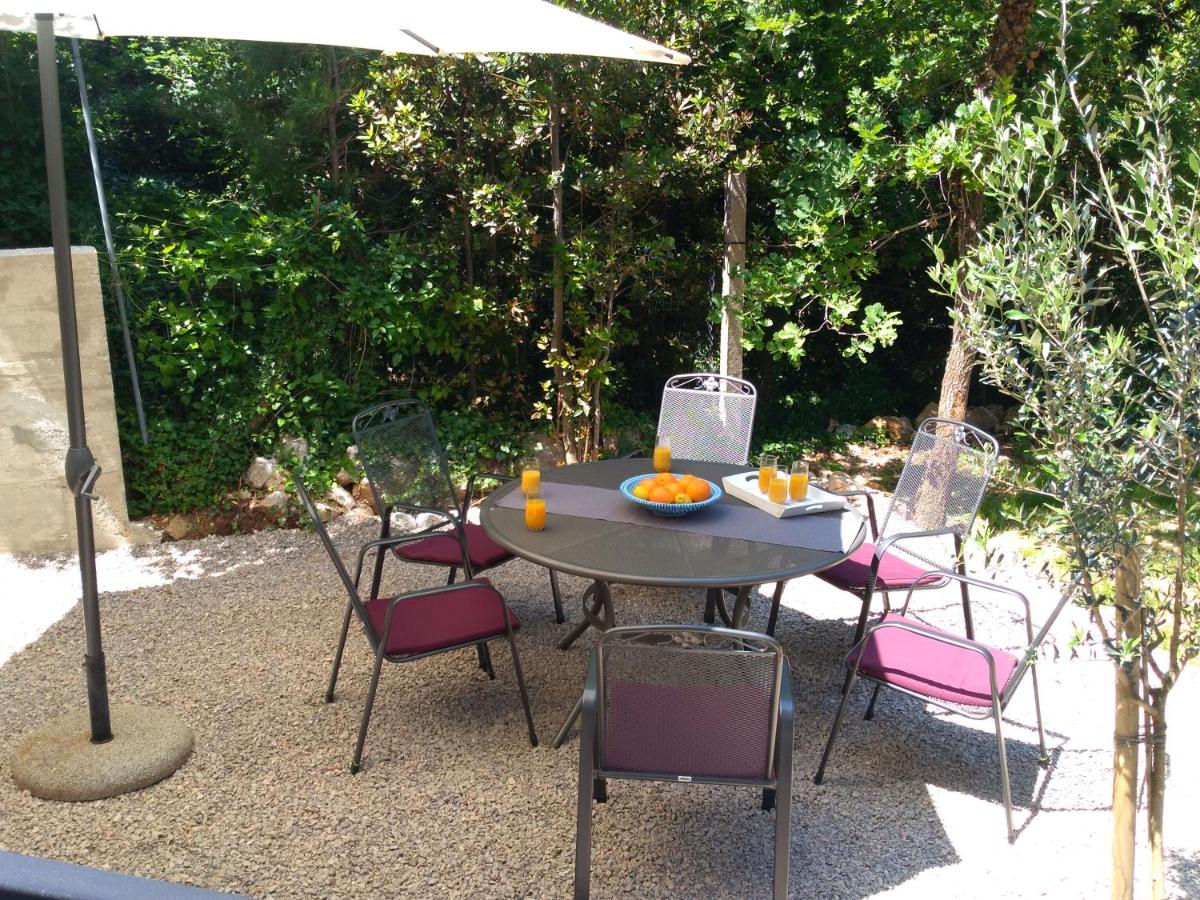 Hotel Nia Apartment - Image 1