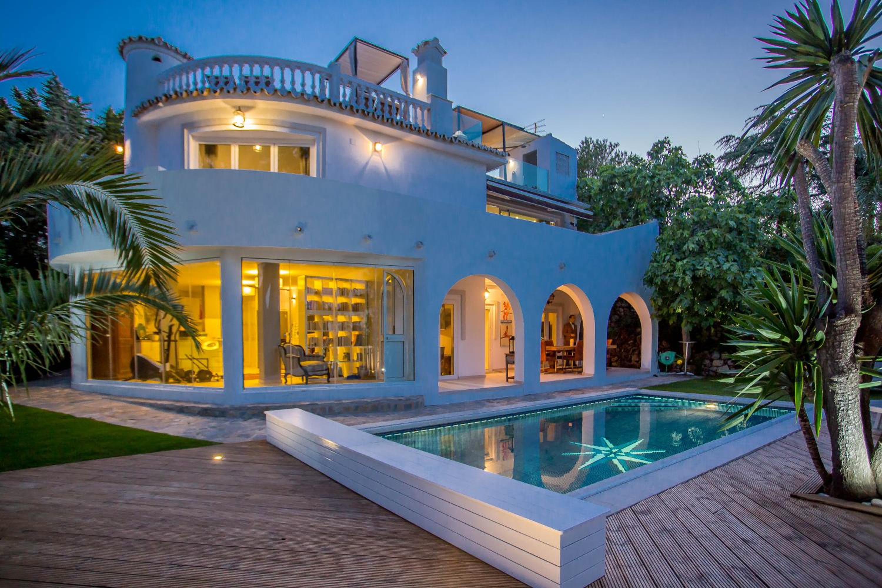 Marbella Vacations - Luxury Villa with swimming pool and Jacuzzi - Property Image 21