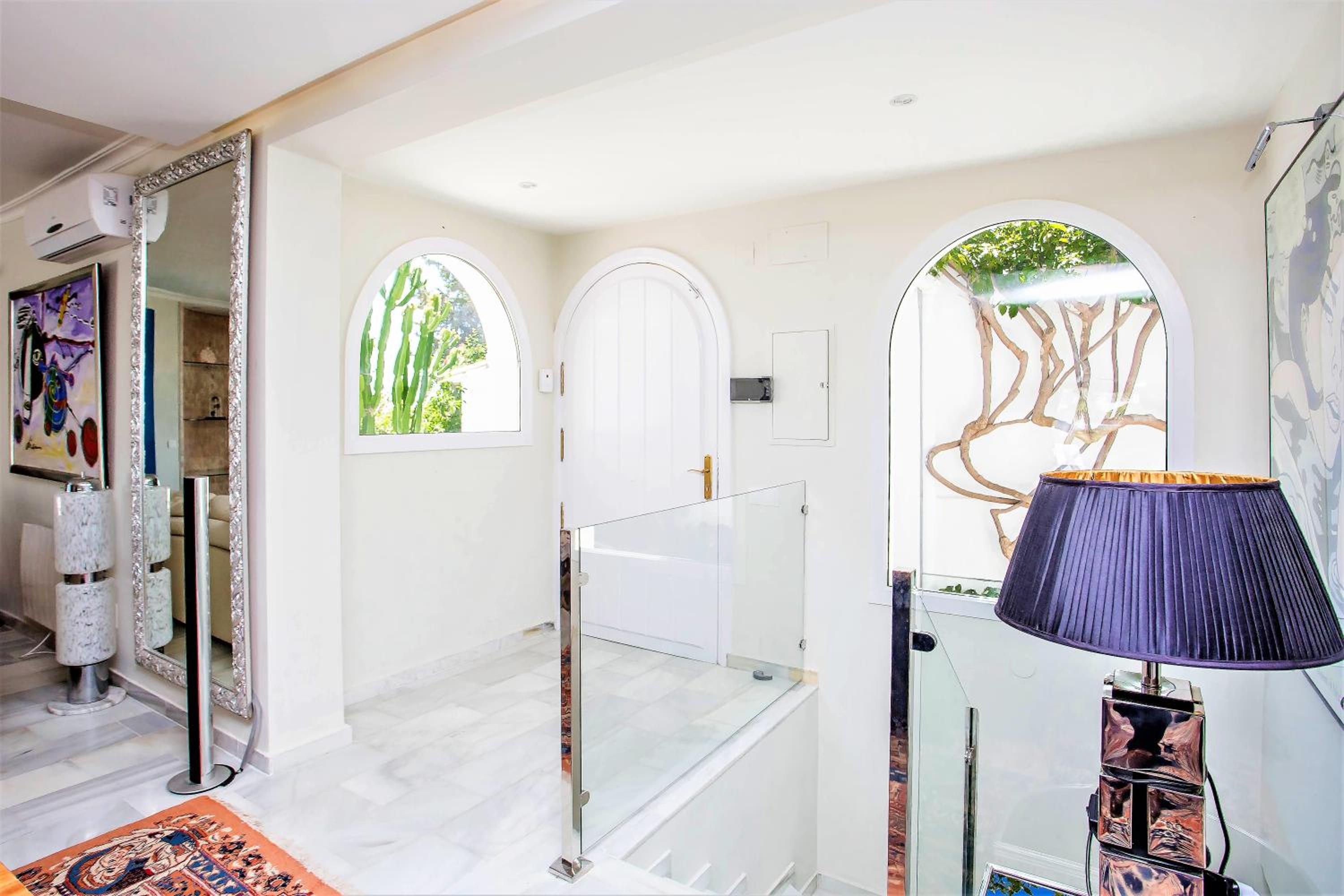 Marbella Vacations - Luxury Villa with swimming pool and Jacuzzi - Property Image 20