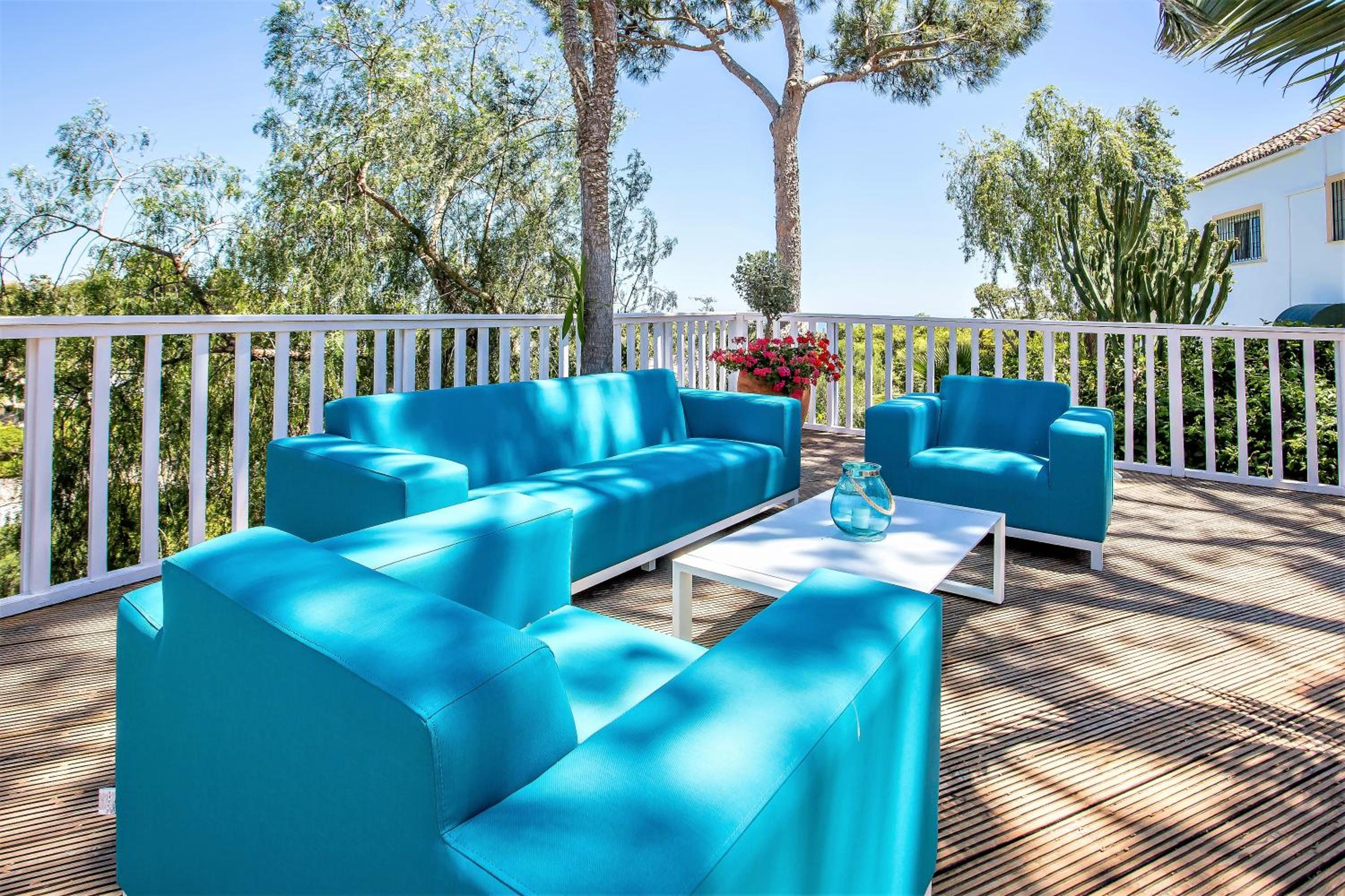 Marbella Vacations - Luxury Villa with swimming pool and Jacuzzi - Property Image 16