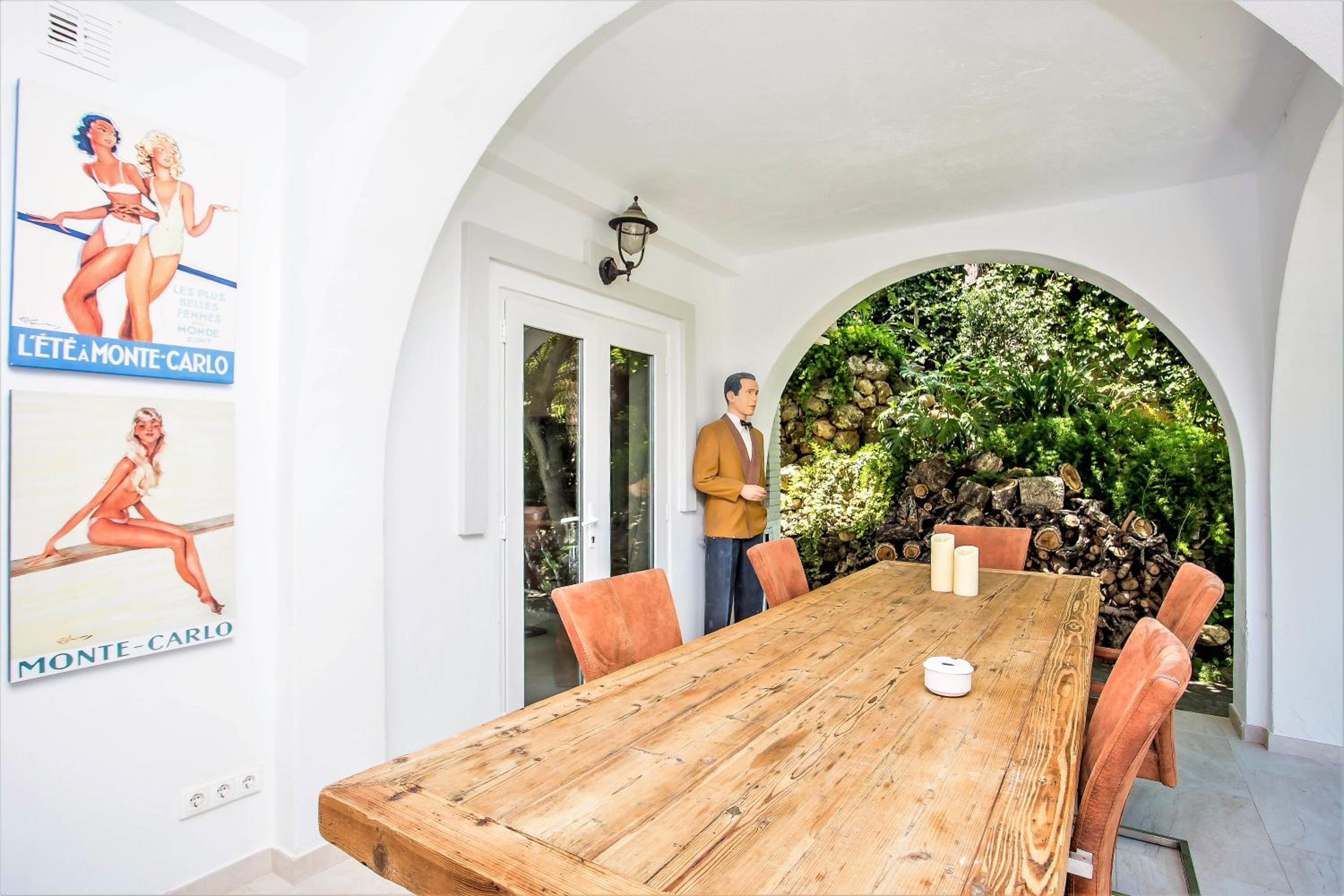 Marbella Vacations - Luxury Villa with swimming pool and Jacuzzi - Property Image 11
