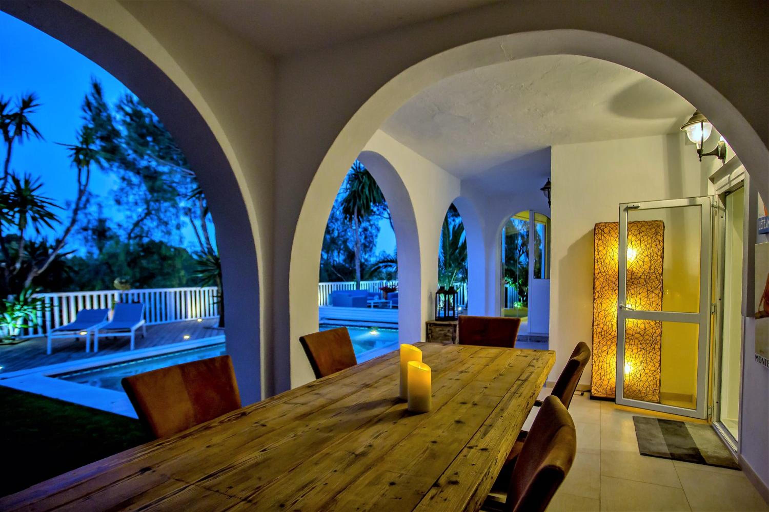 Marbella Vacations - Luxury Villa with swimming pool and Jacuzzi - Property Image 7