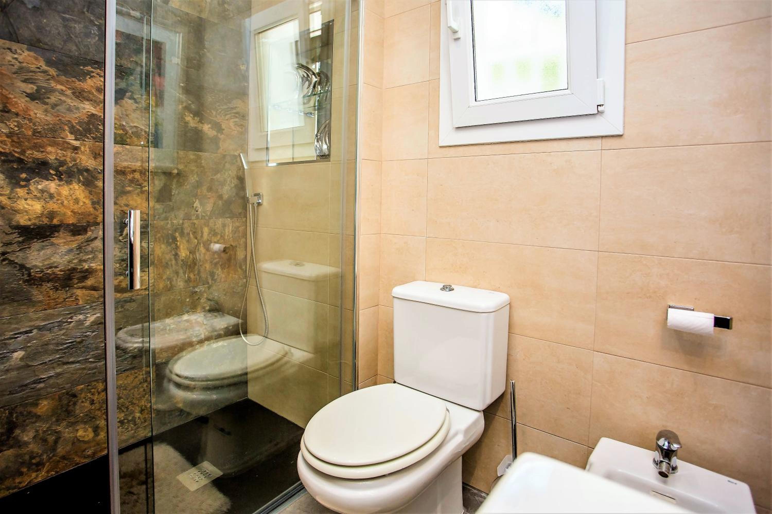 Marbella Vacations - Luxury Villa with swimming pool and Jacuzzi - Property Image 1