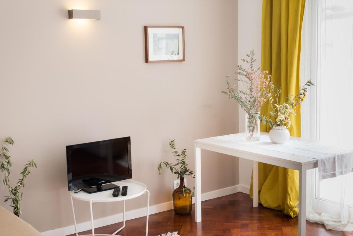 Cozy apartment - Historic Center of Funchal, Madeira view 5