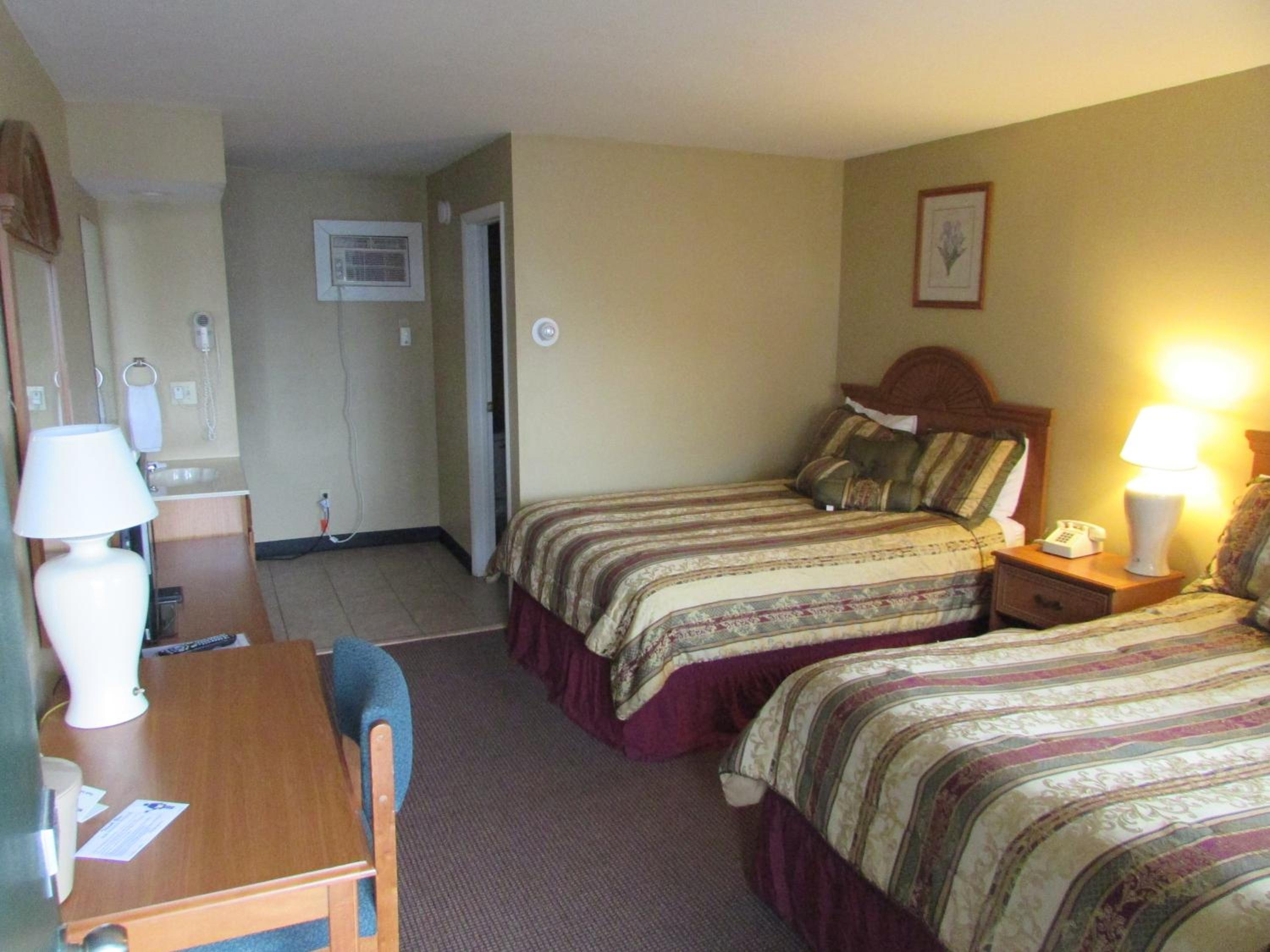 The Lake George Inn