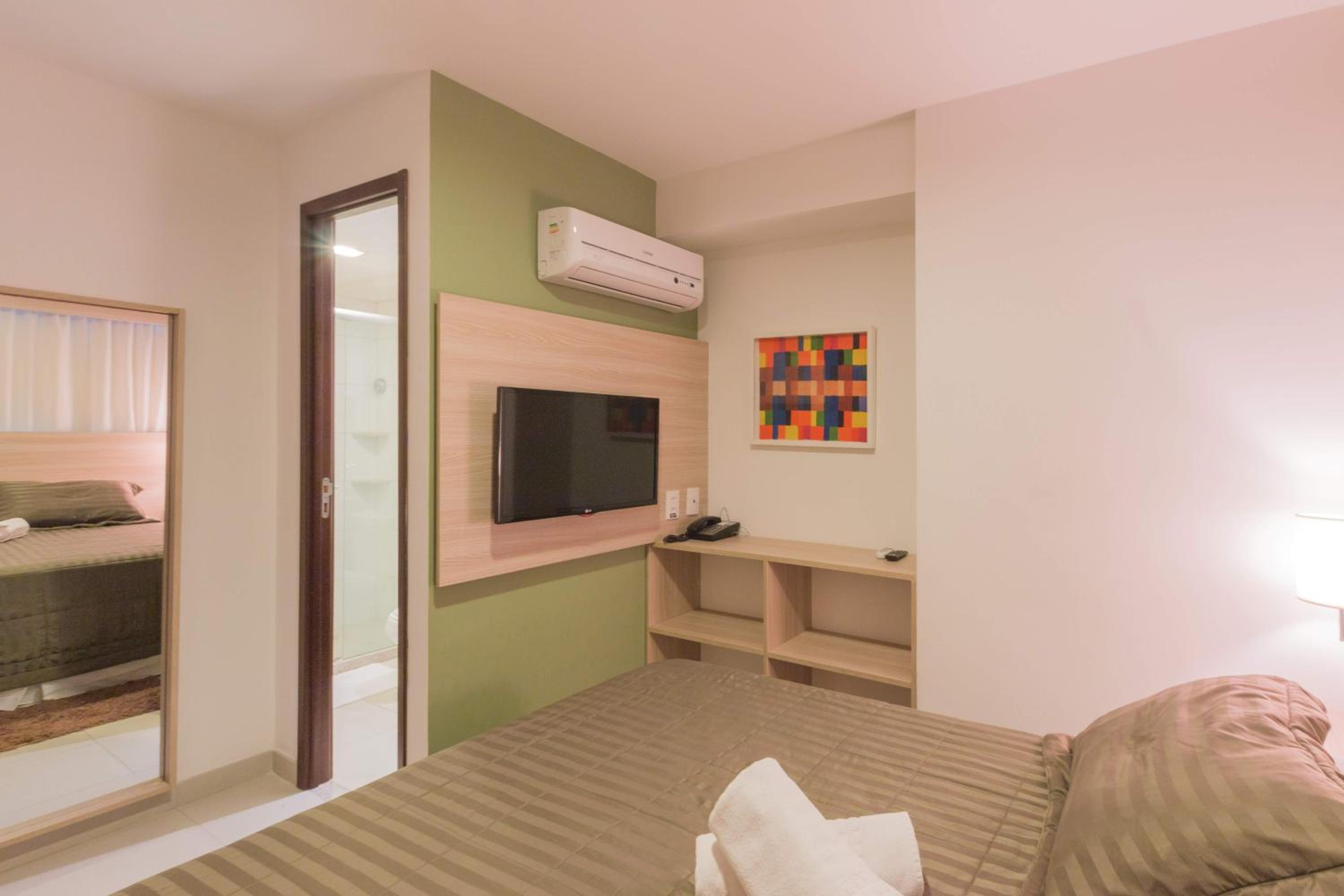 Excelente Flat em Boa Viagem 2 quartos Beach Class Ideal para Família ou Negócios NOB2105