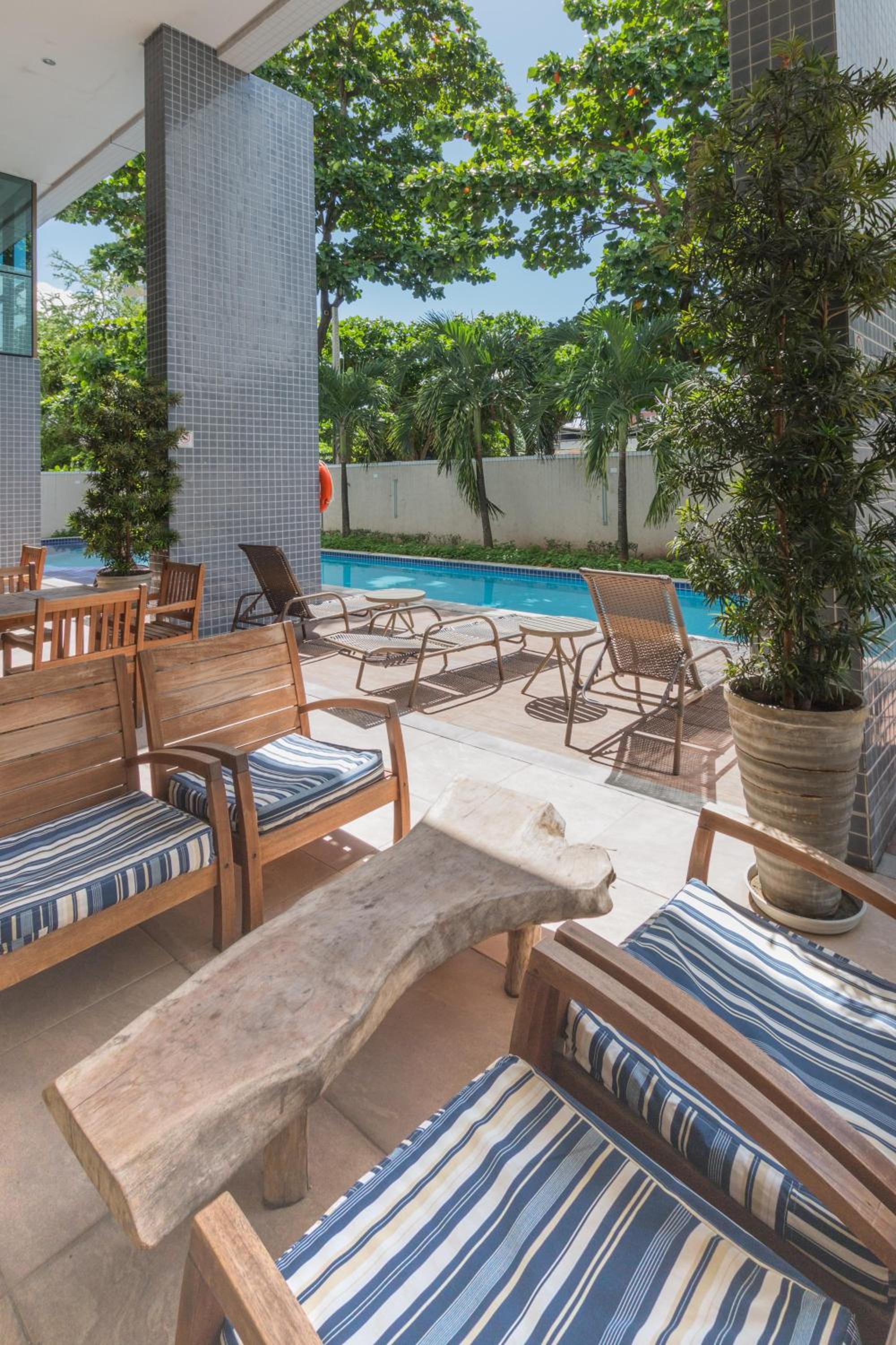 Excelente Flat em Boa Viagem 2 quartos Beach Class Ideal para Família ou Negócios NOB2105