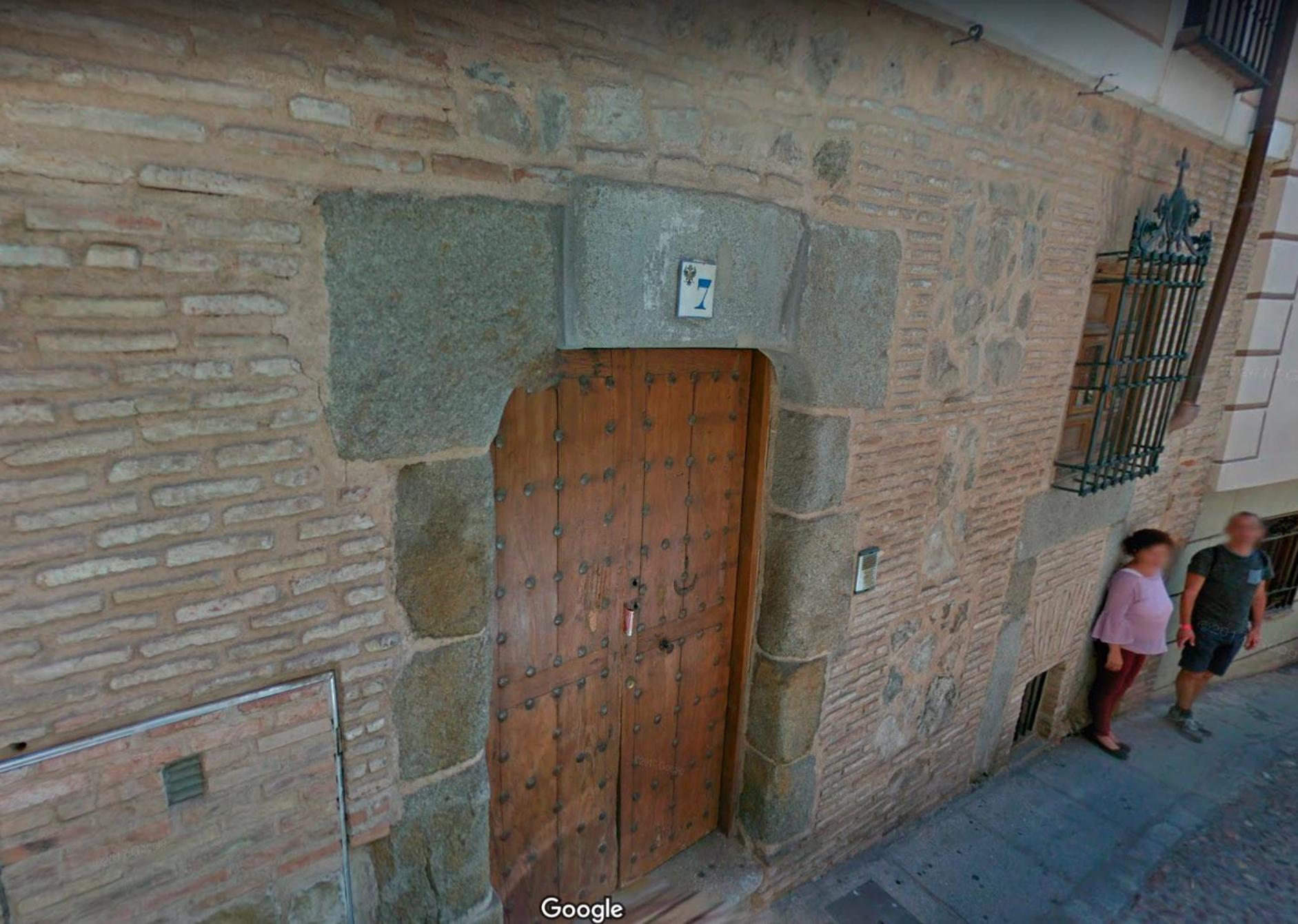 La Casa del Lirón by Toledo AP