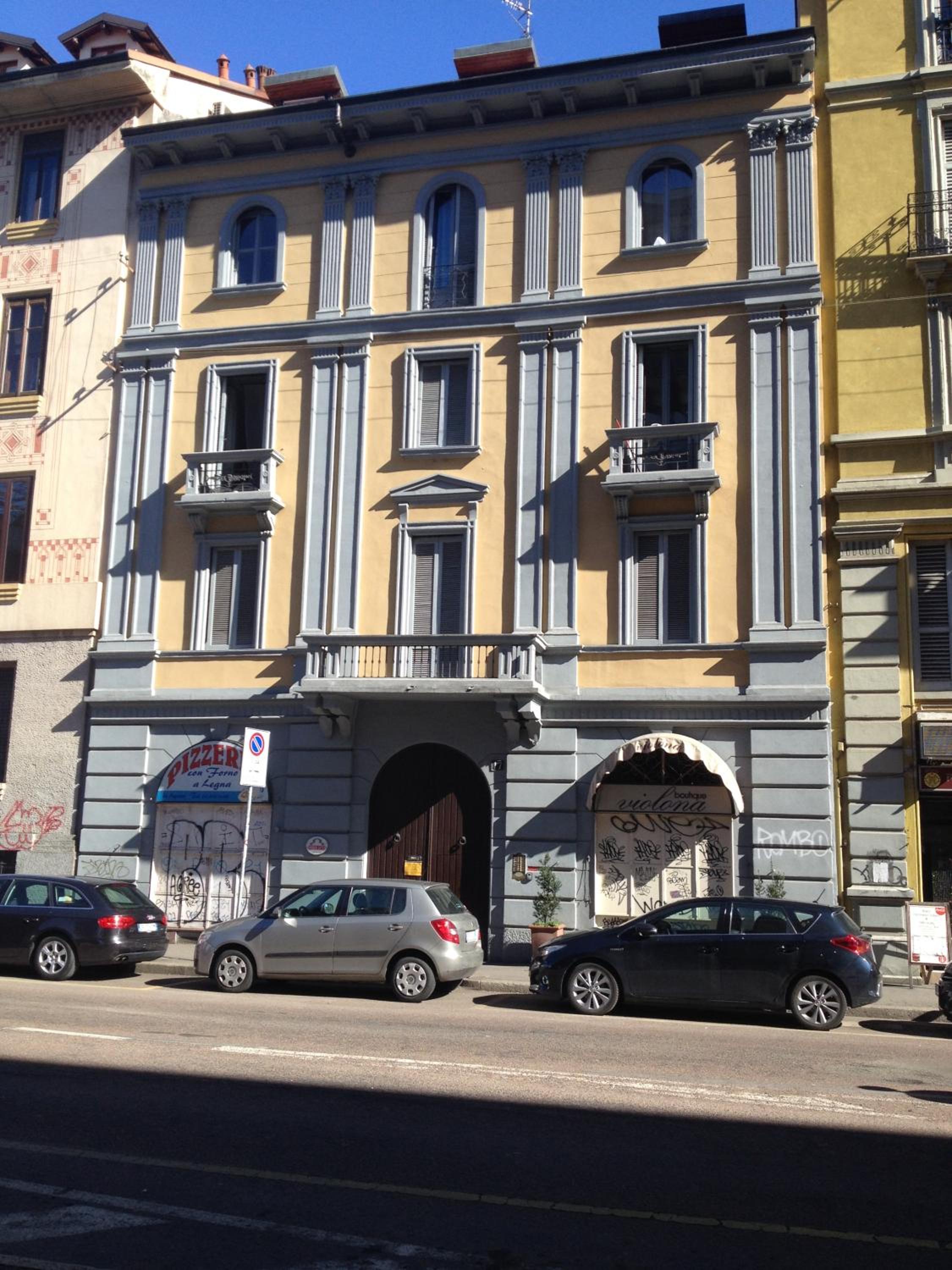 Olona Place