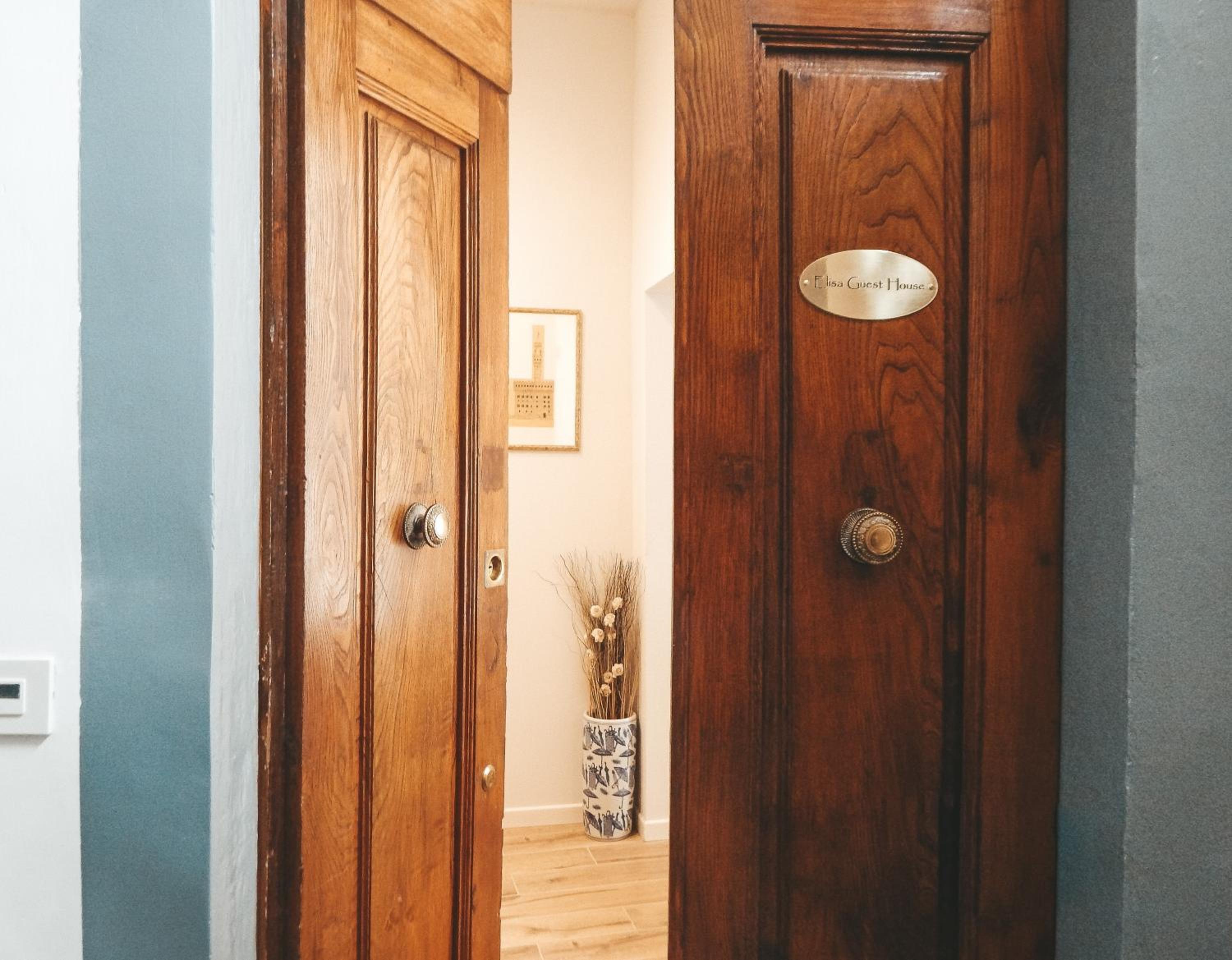 Elisa Guest House